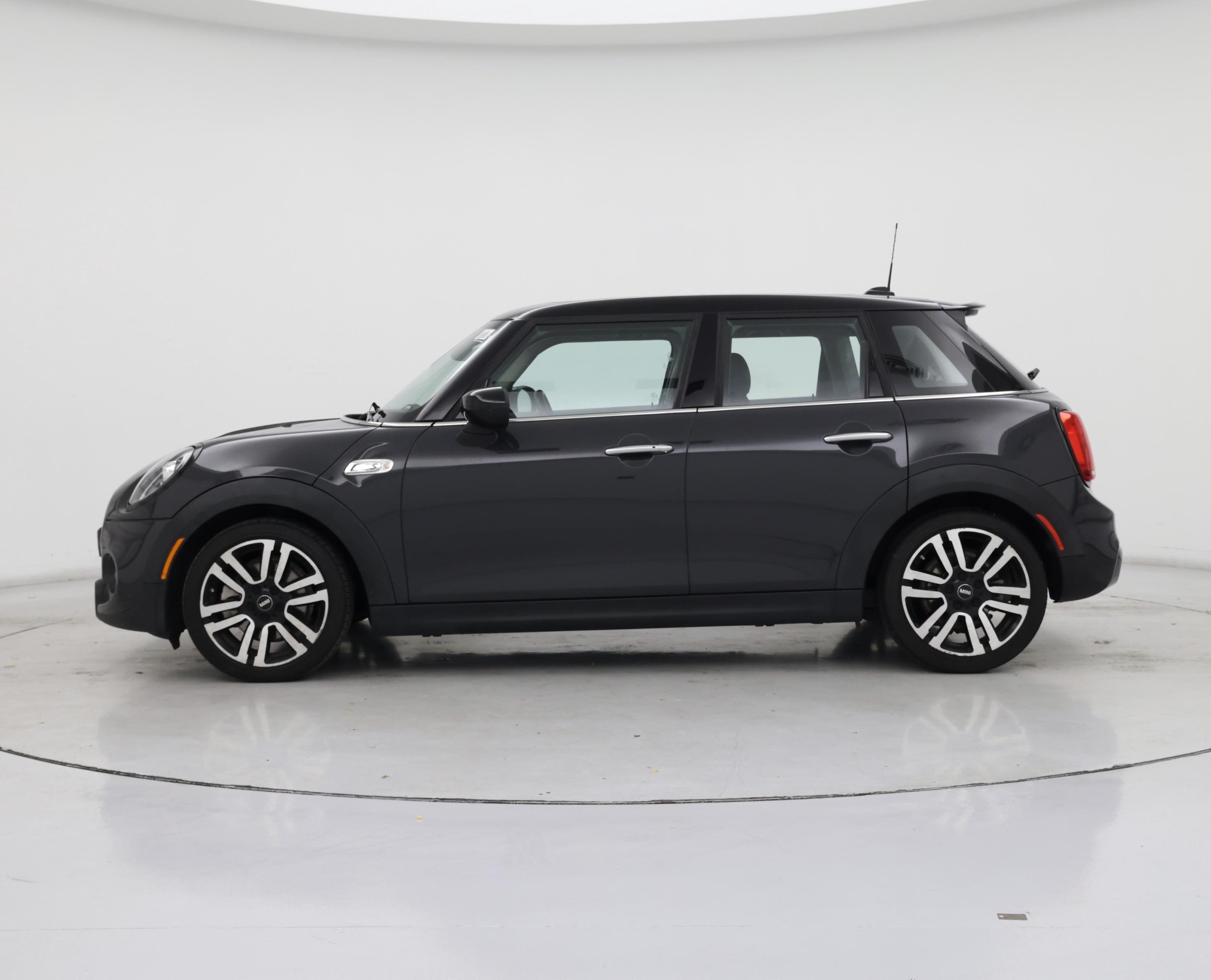 Thumbnail: 2021 MINI Cooper Hardtop - 3