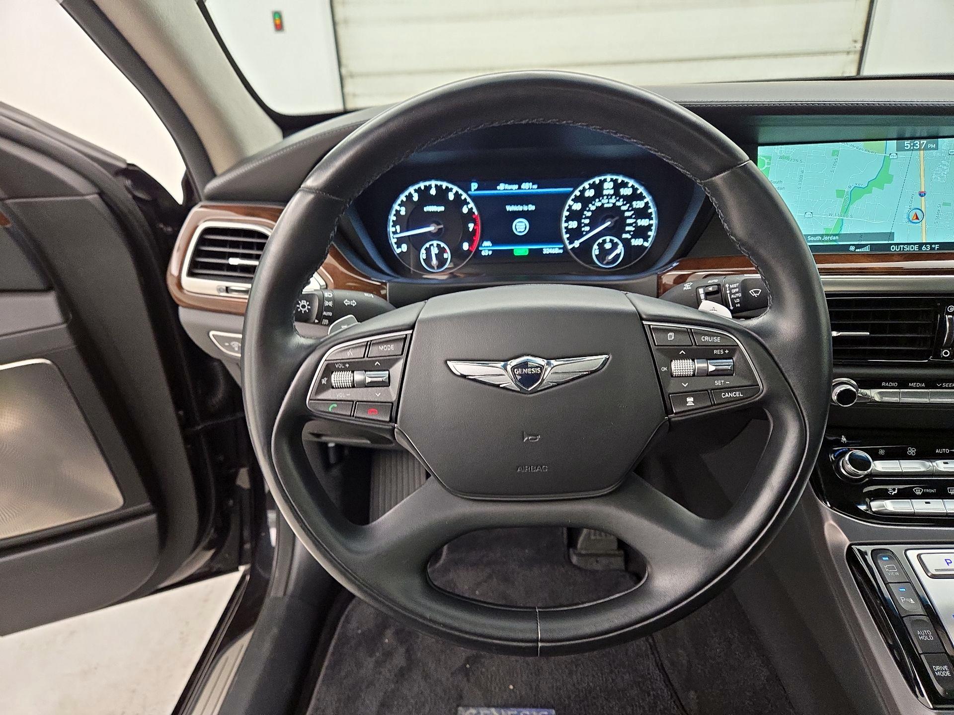 Thumbnail: 2019 Genesis G90 - 10
