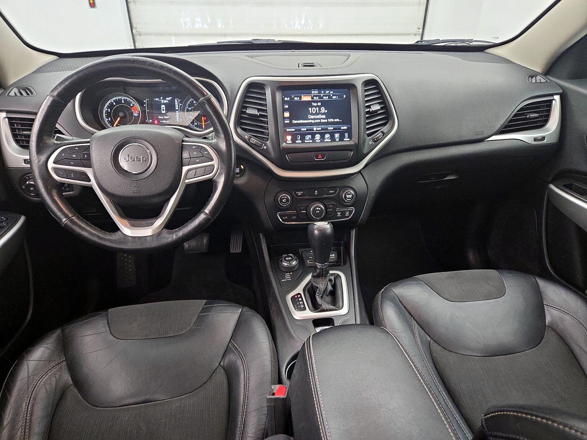 Thumbnail: 2018 Jeep Cherokee - 9
