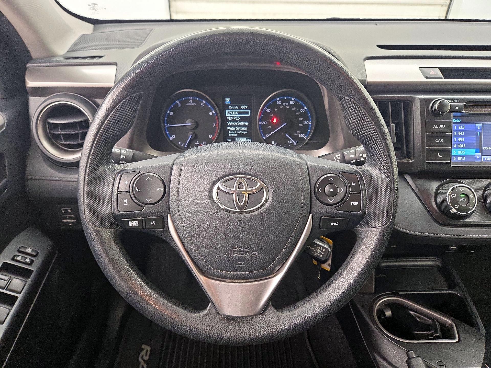 Thumbnail: 2018 Toyota RAV4 - 10