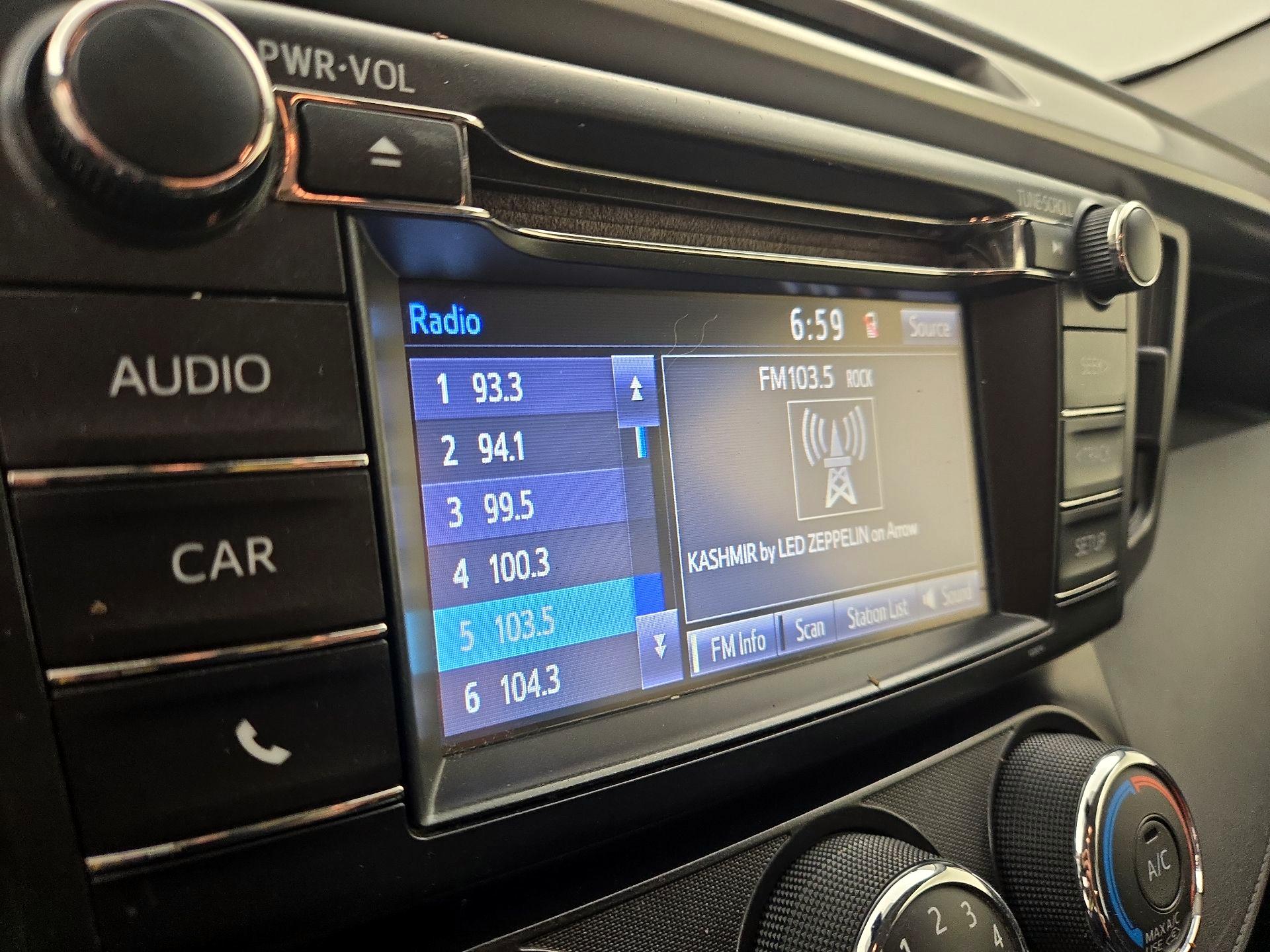 Thumbnail: 2018 Toyota RAV4 - 15