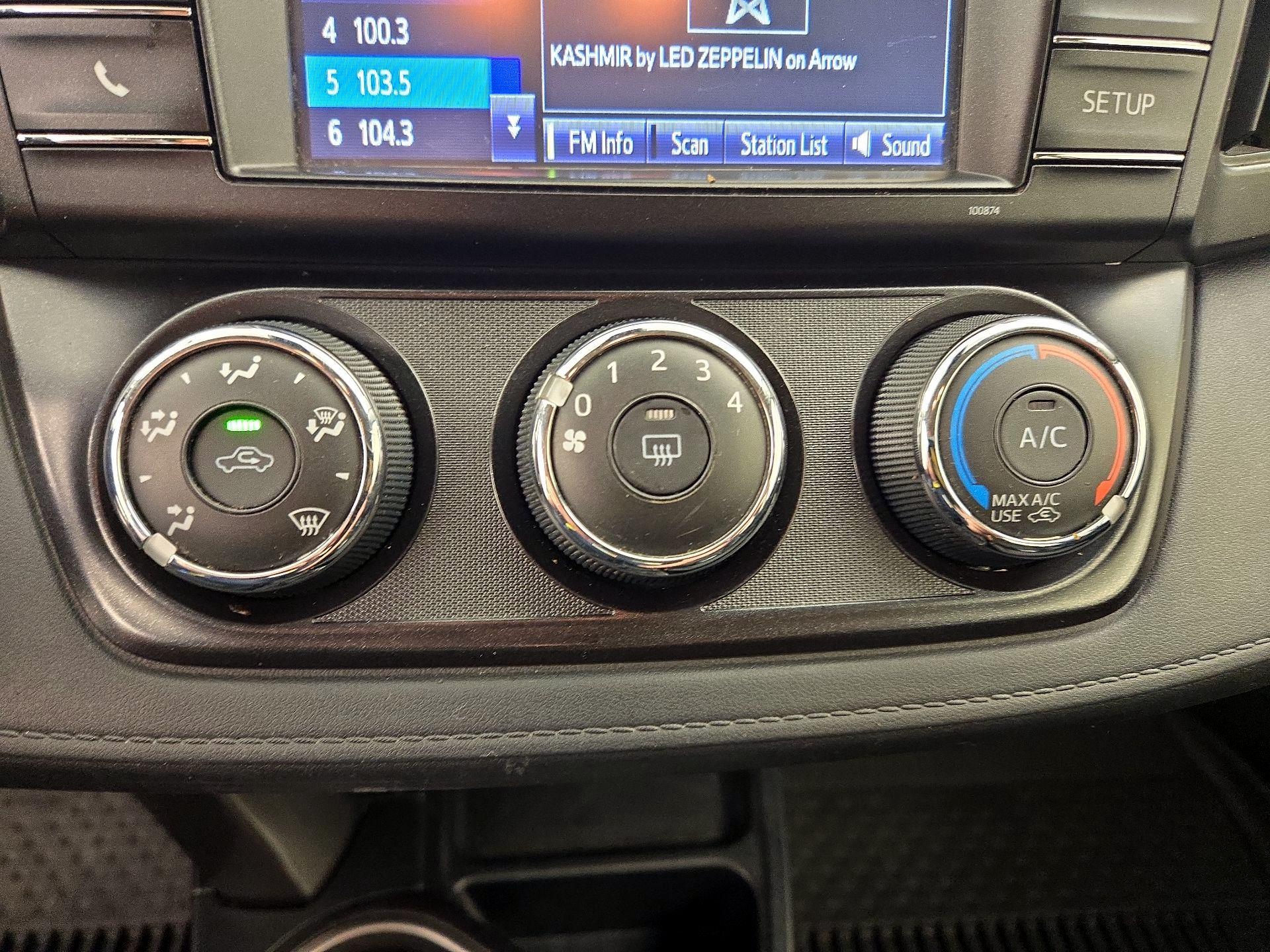 Thumbnail: 2018 Toyota RAV4 - 16