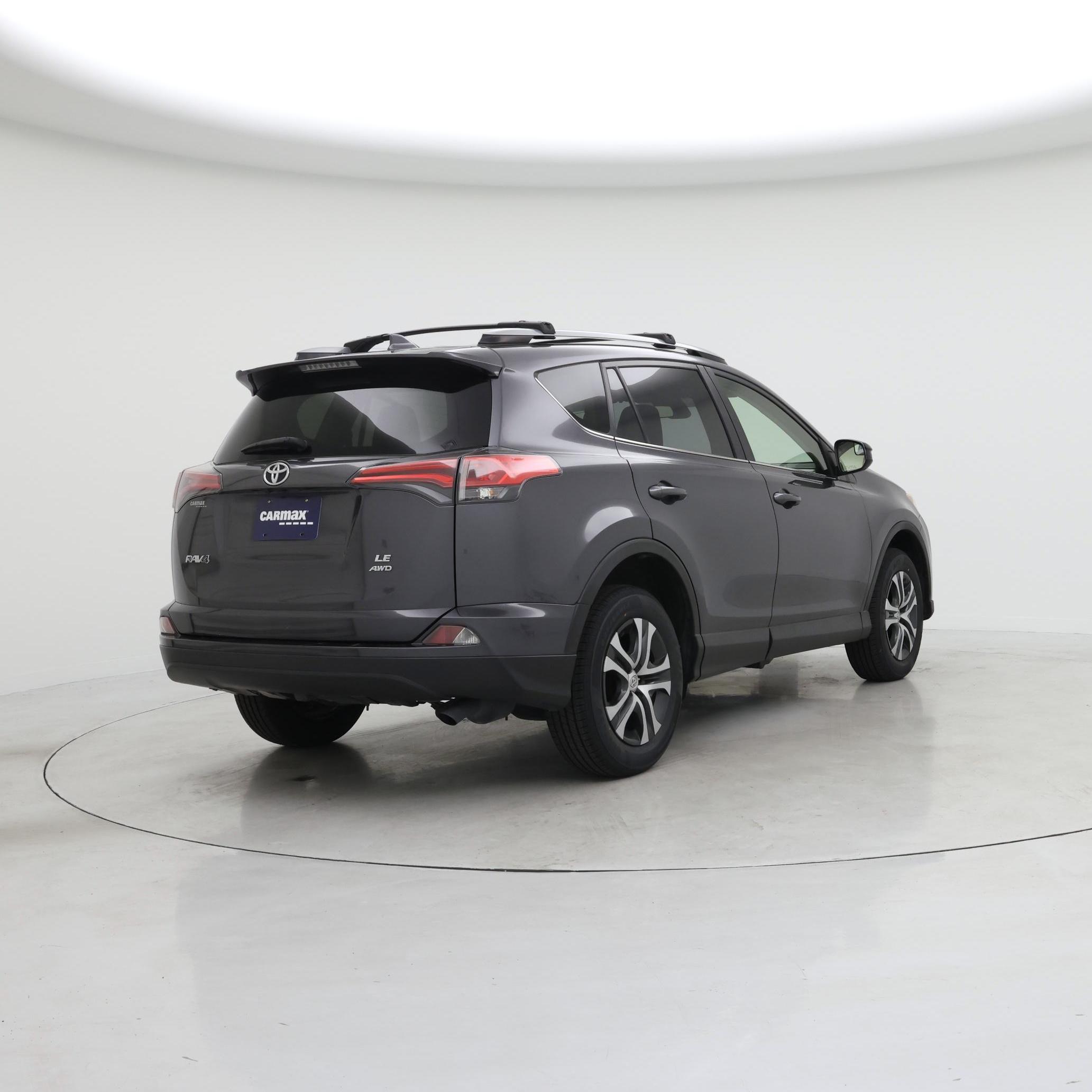 Thumbnail: 2018 Toyota RAV4 - 8