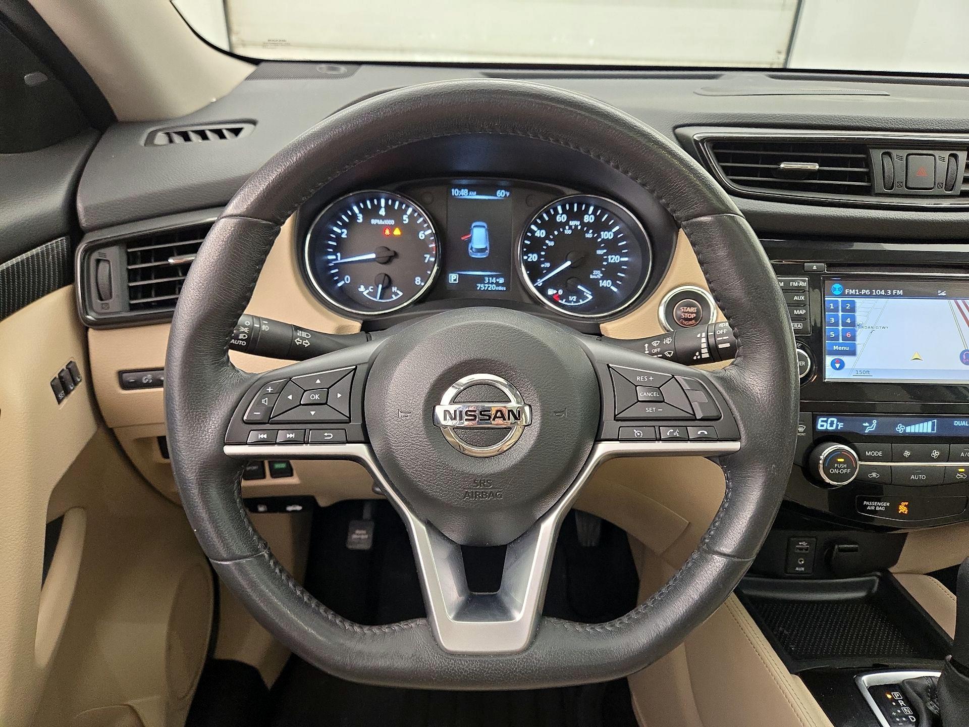 Thumbnail: 2017 Nissan Rogue - 10