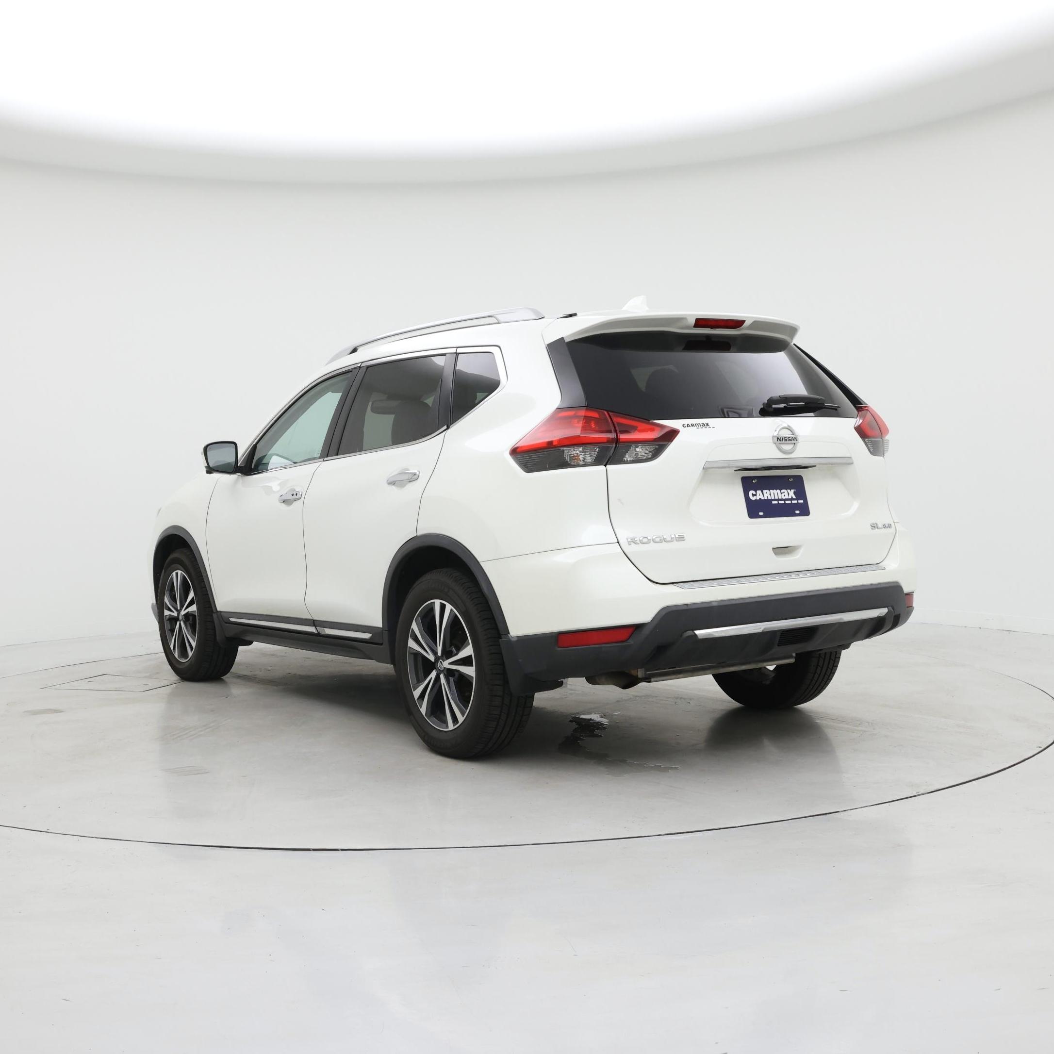 Thumbnail: 2017 Nissan Rogue - 2