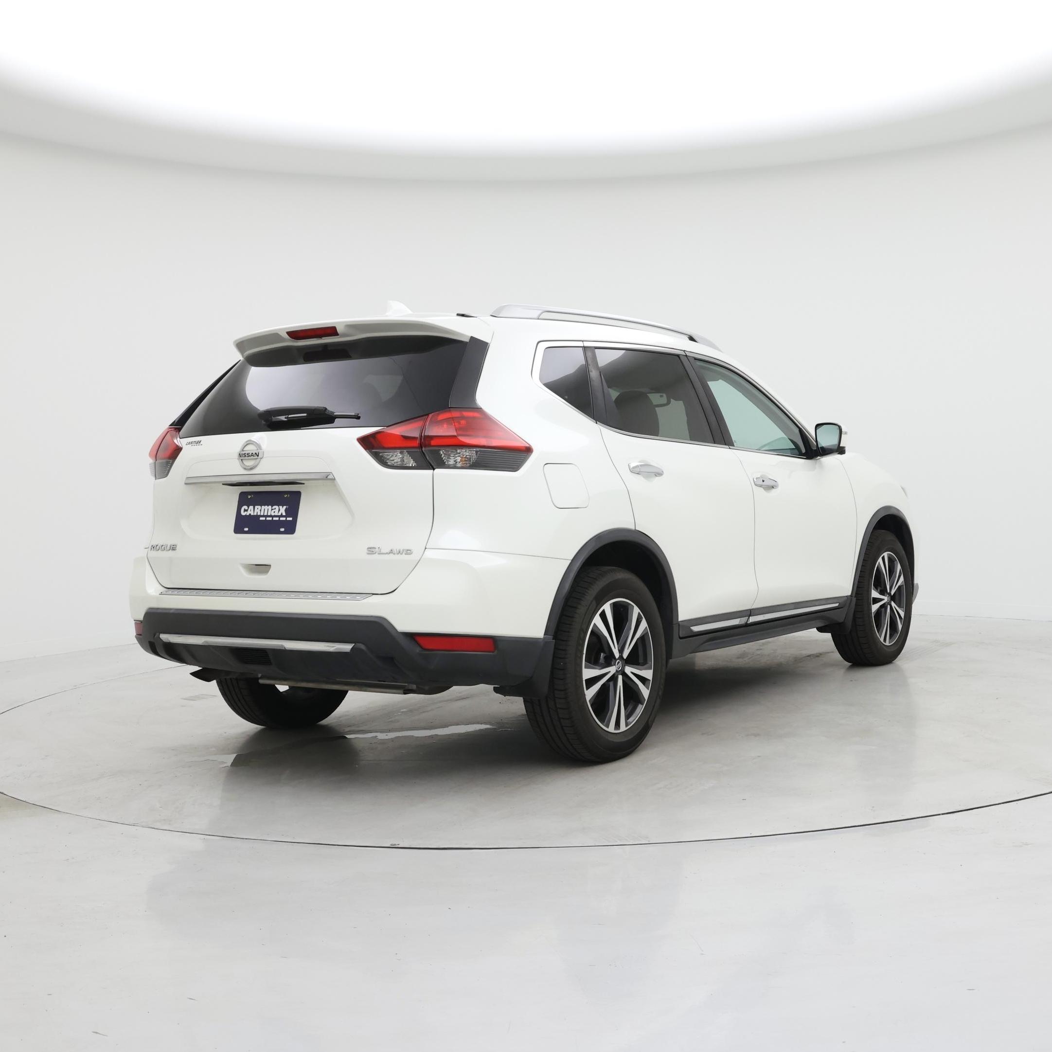 Thumbnail: 2017 Nissan Rogue - 8