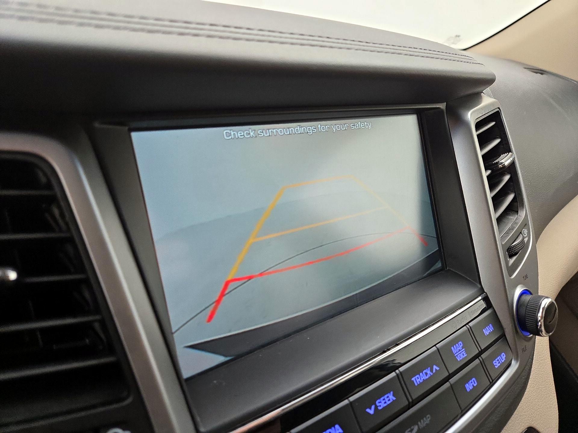 Thumbnail: 2016 Hyundai Tucson - 15