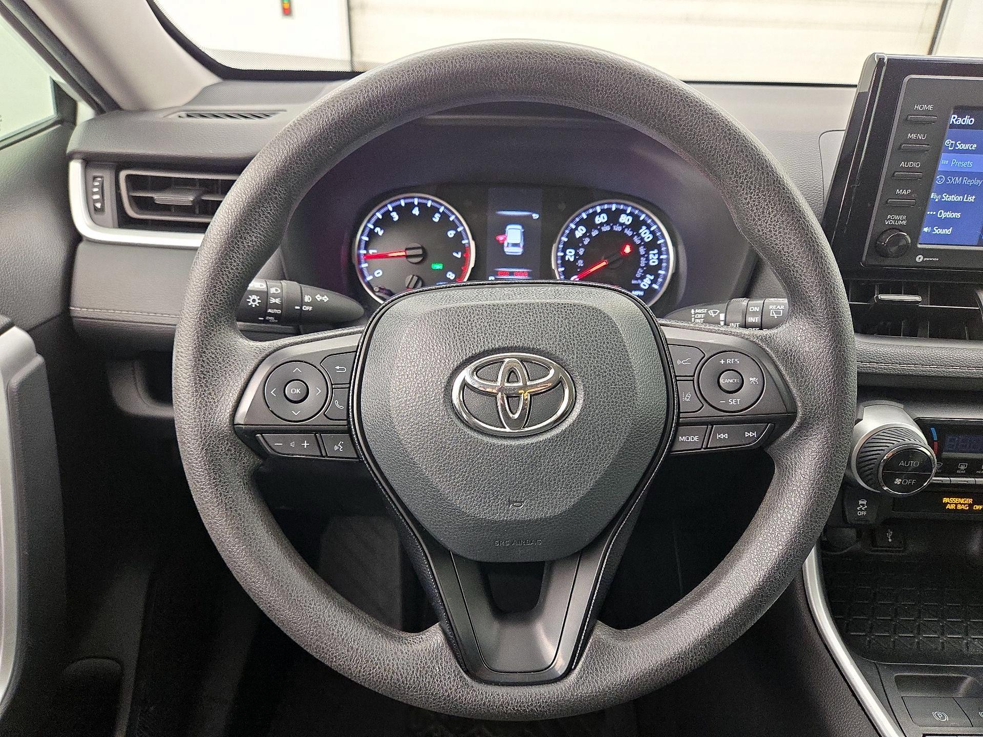 Thumbnail: 2020 Toyota RAV4 - 10