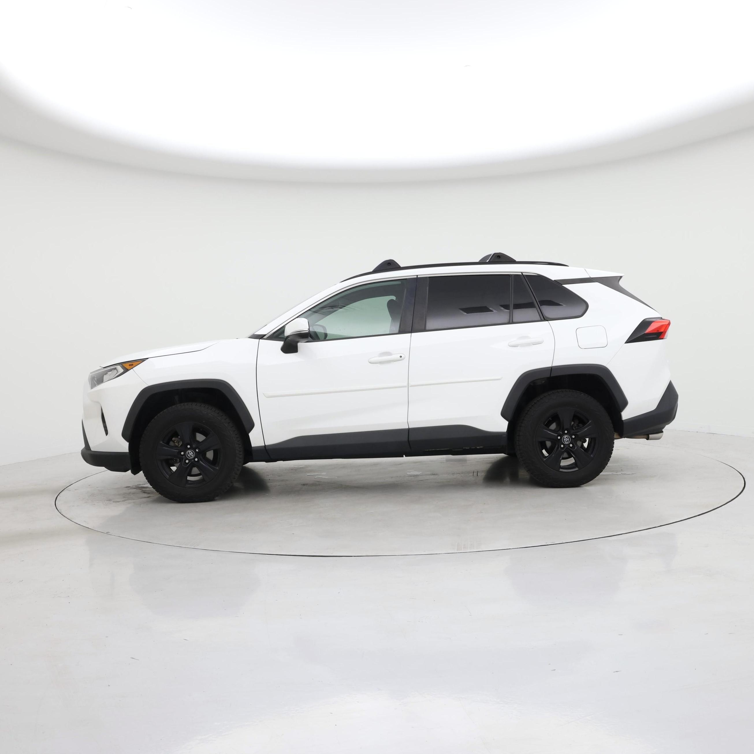 Thumbnail: 2020 Toyota RAV4 - 3