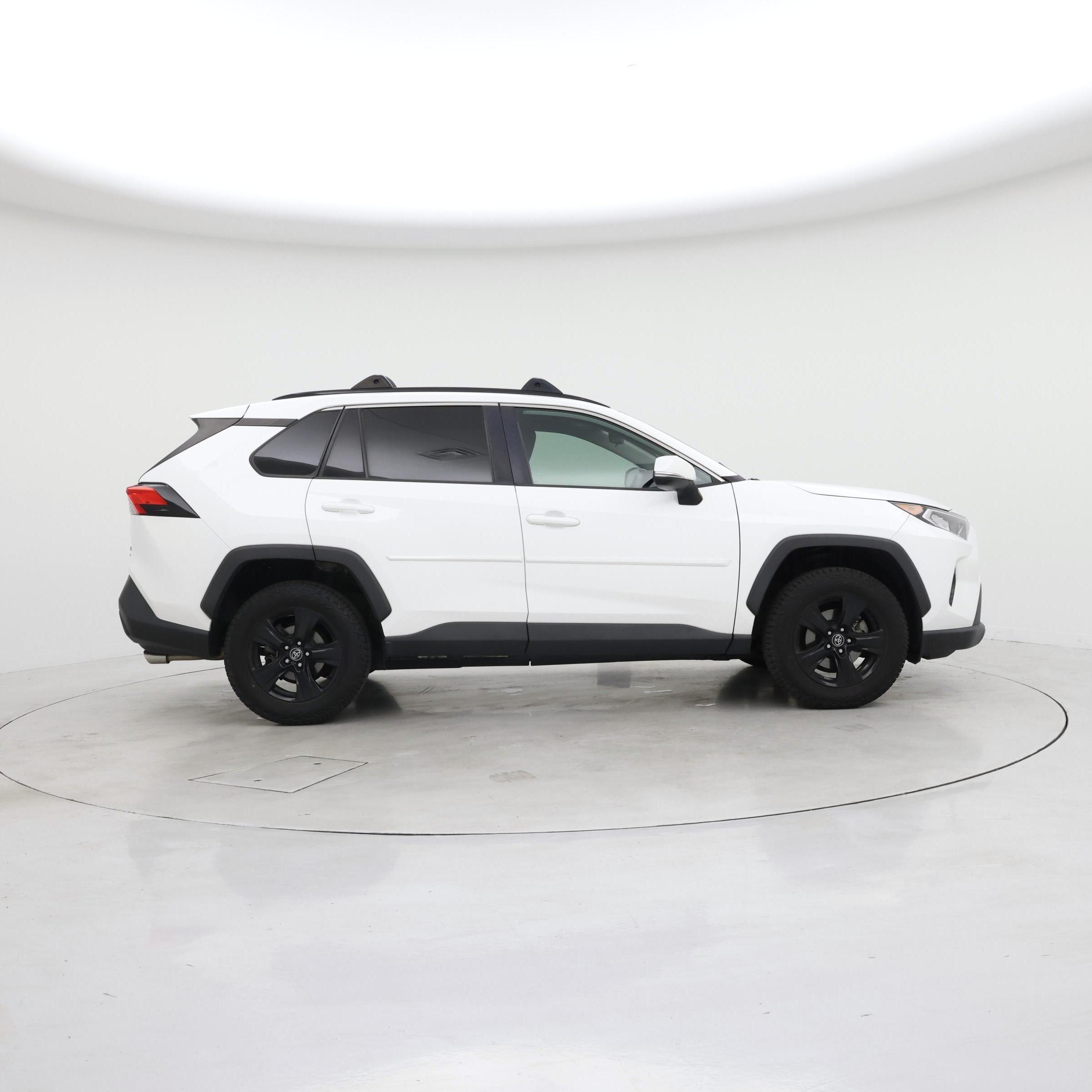 Thumbnail: 2020 Toyota RAV4 - 7