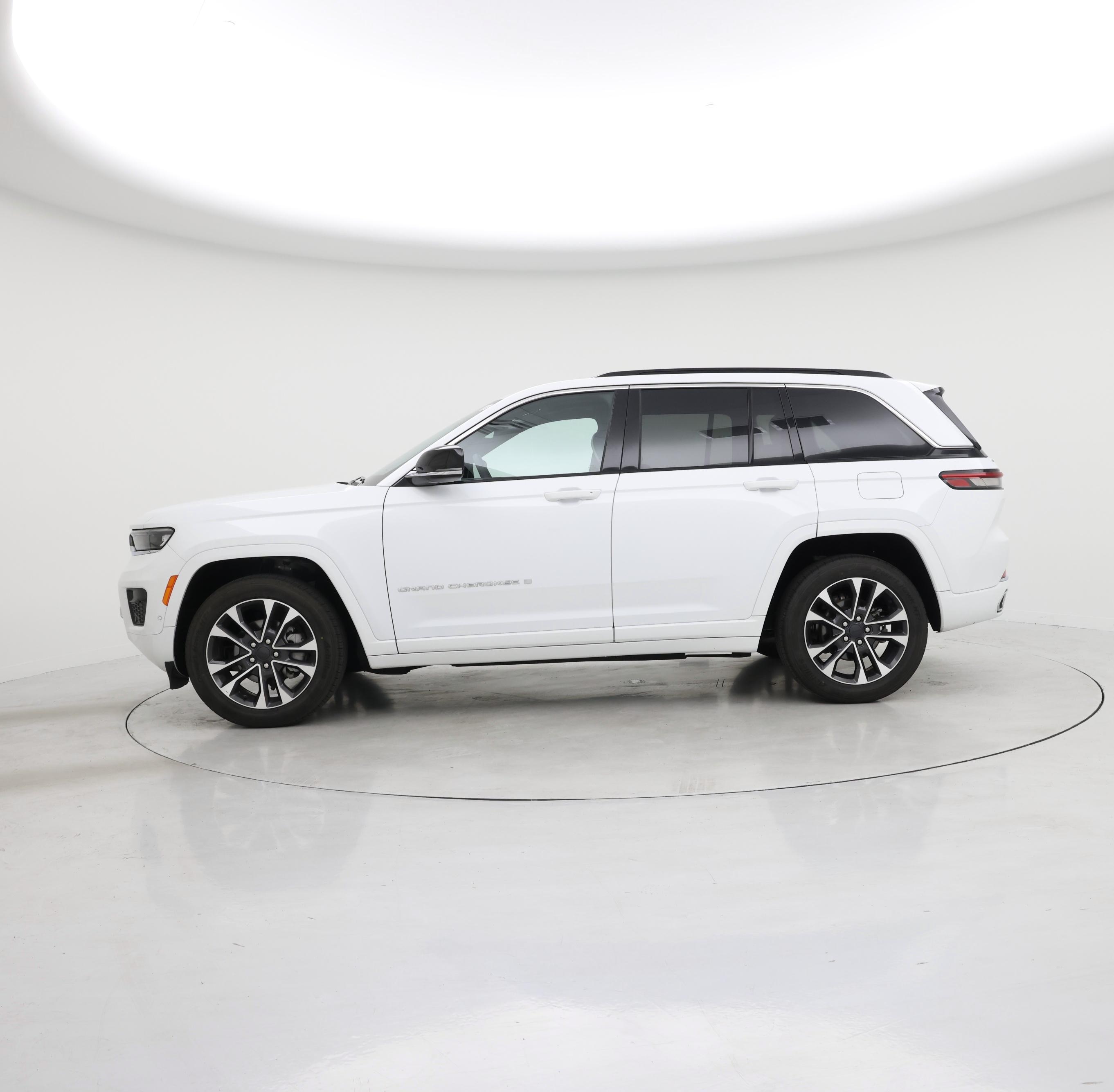 Thumbnail: 2024 Jeep Grand Cherokee - 3