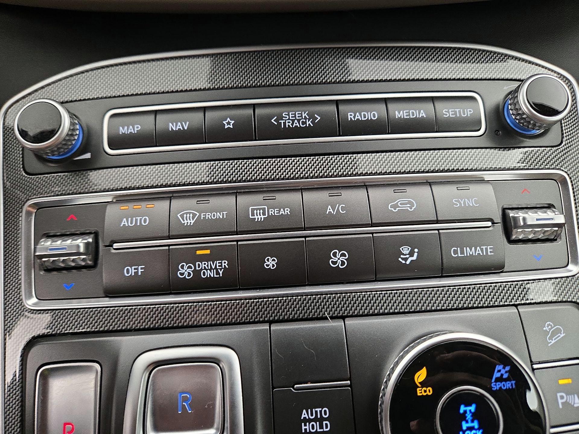 Thumbnail: 2023 Hyundai Santa Fe - 17