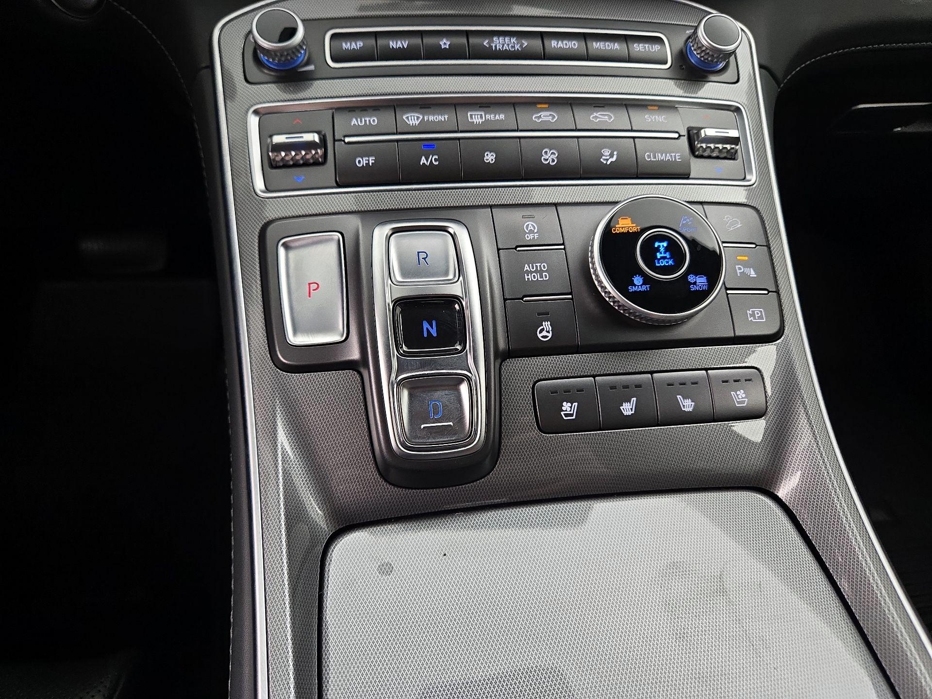 Thumbnail: 2023 Hyundai Santa Fe - 18