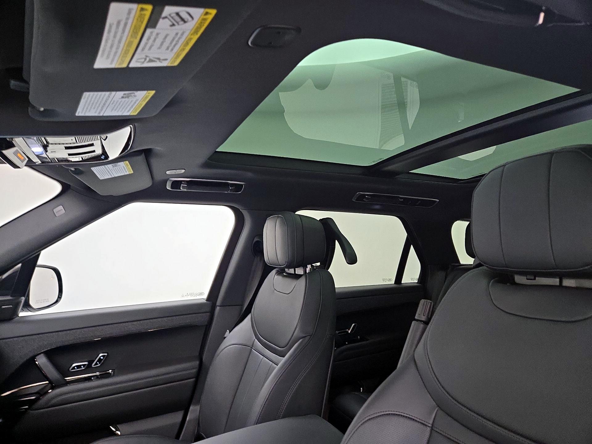 Thumbnail: 2023 Land Rover Range Rover Sport - 20