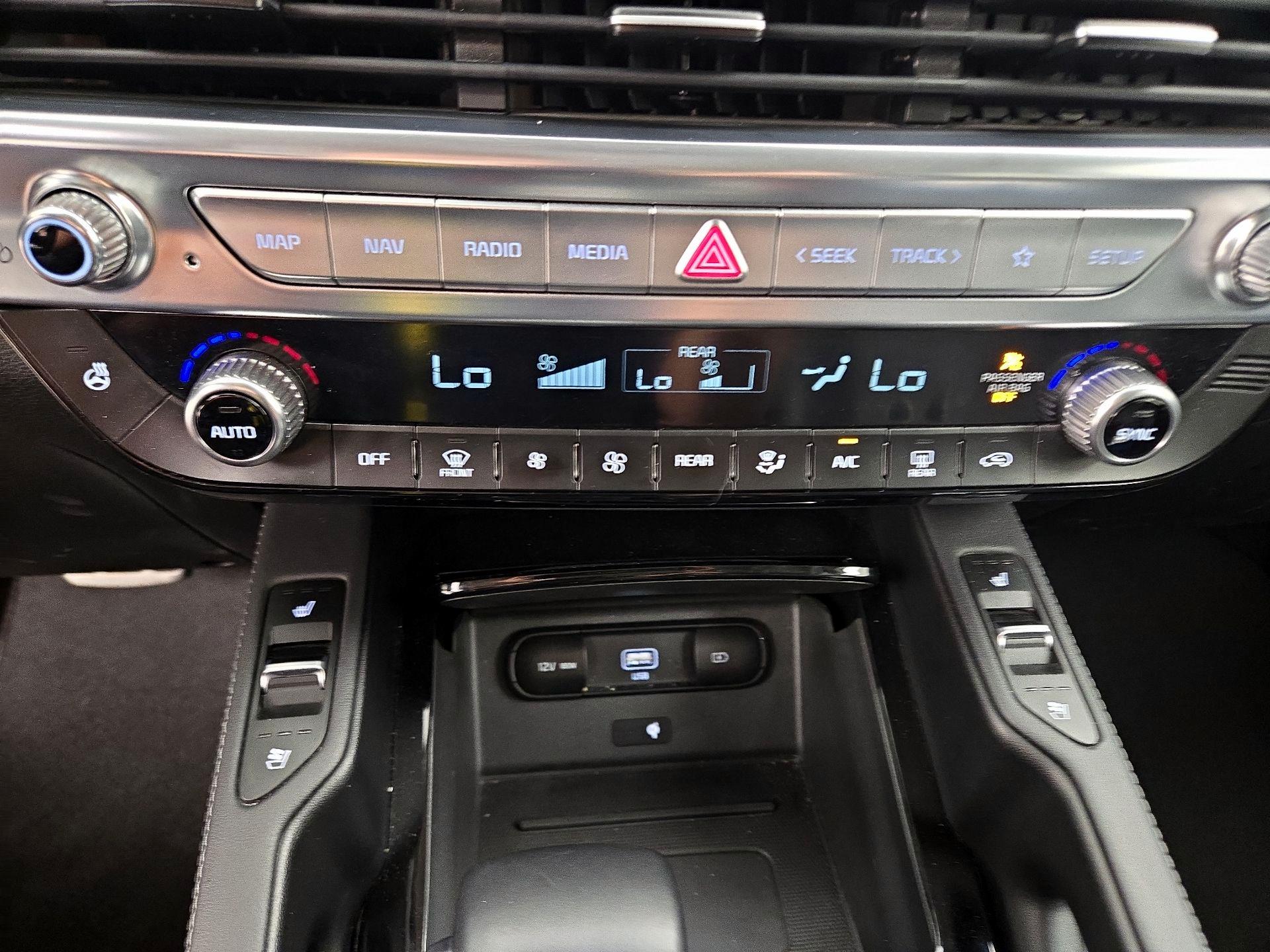 Thumbnail: 2021 Kia Telluride - 17