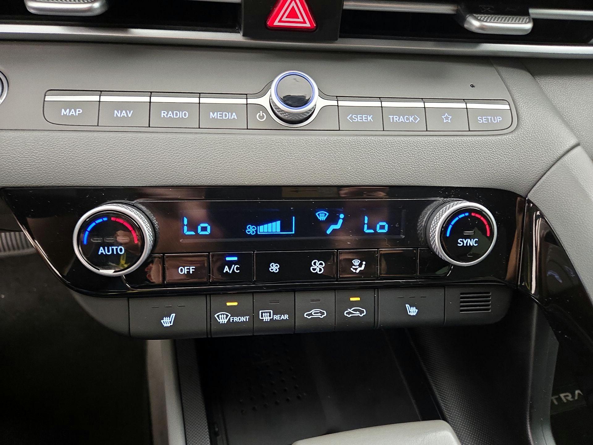 Thumbnail: 2023 Hyundai Elantra - 17