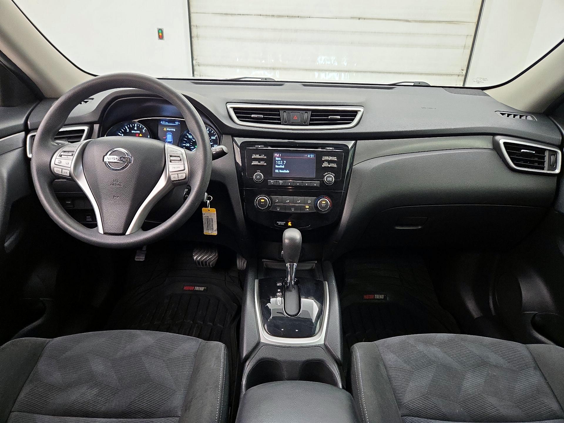 Thumbnail: 2015 Nissan Rogue - 9