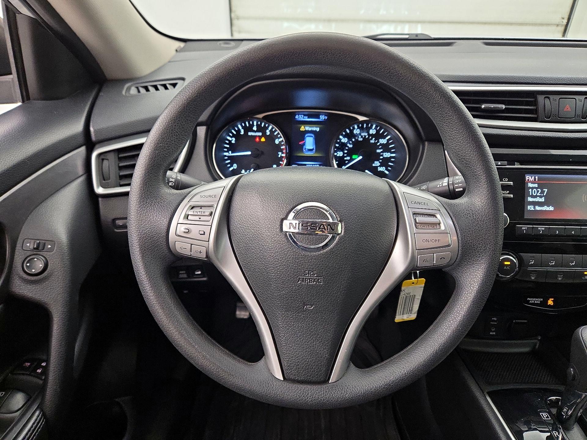 Thumbnail: 2015 Nissan Rogue - 10