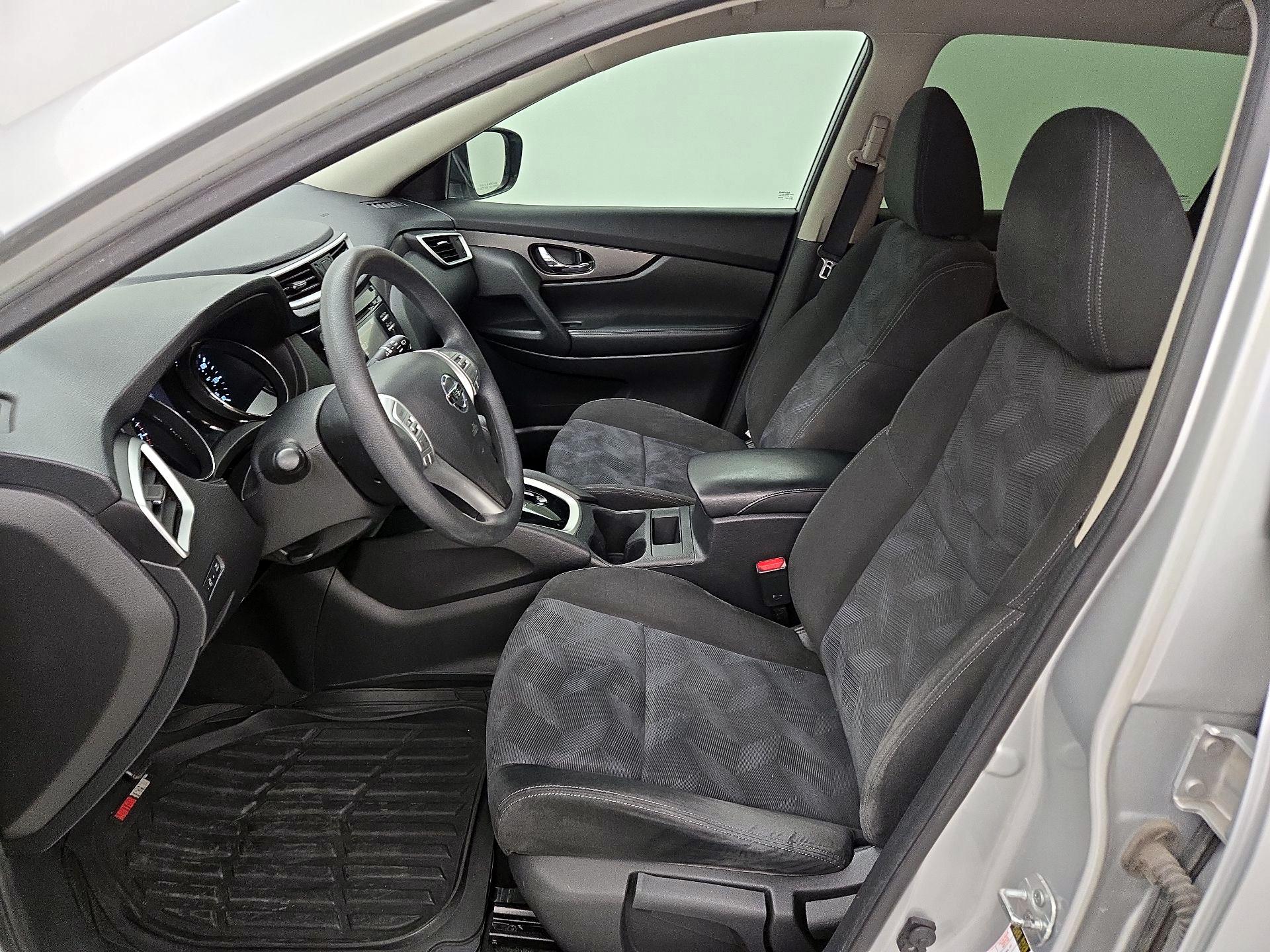 Thumbnail: 2015 Nissan Rogue - 11