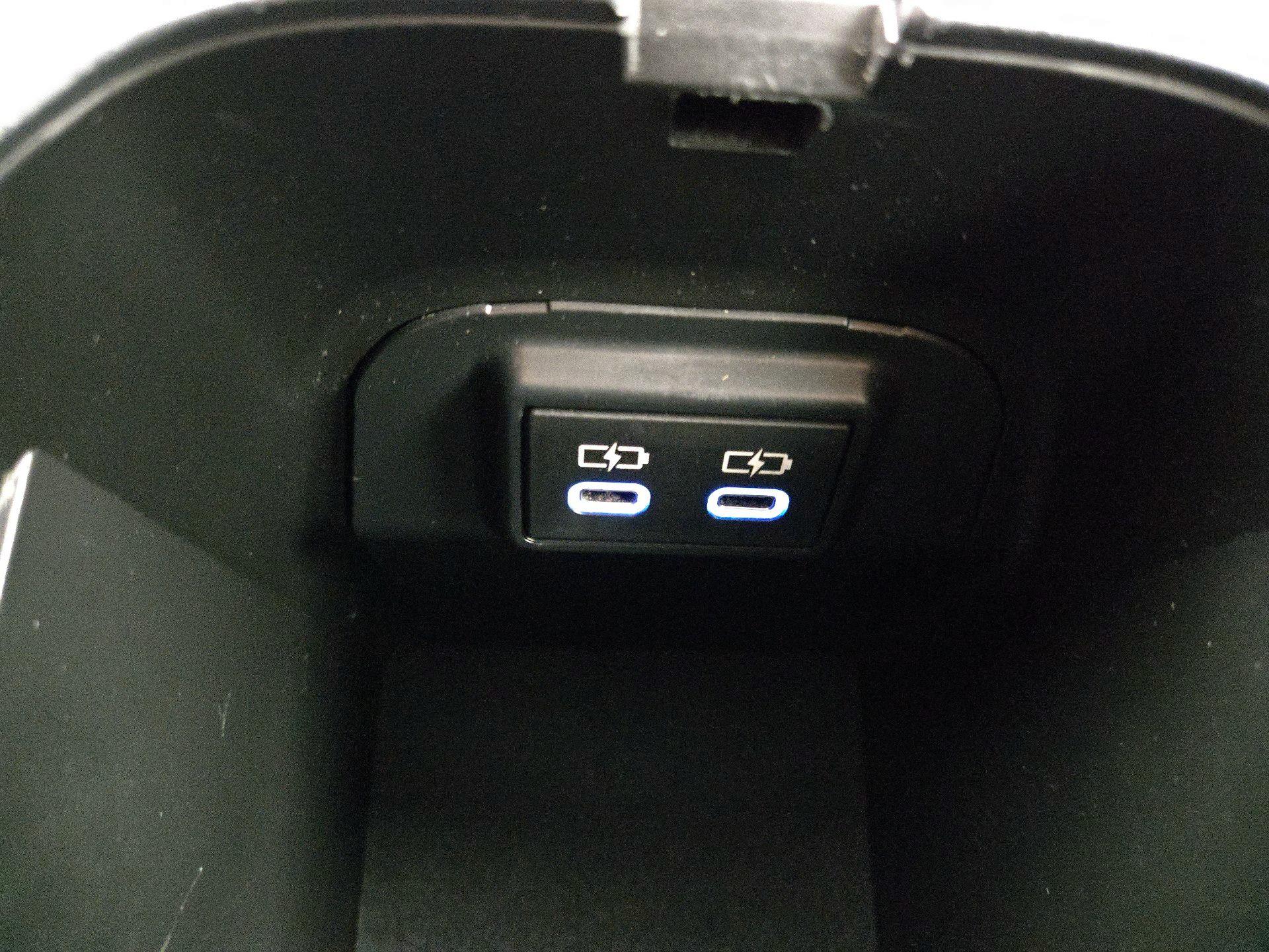 Thumbnail: 2022 Toyota RAV4 - 18