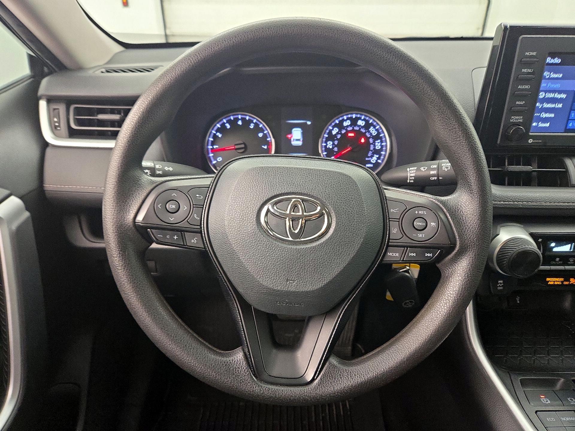 Thumbnail: 2021 Toyota RAV4 - 10