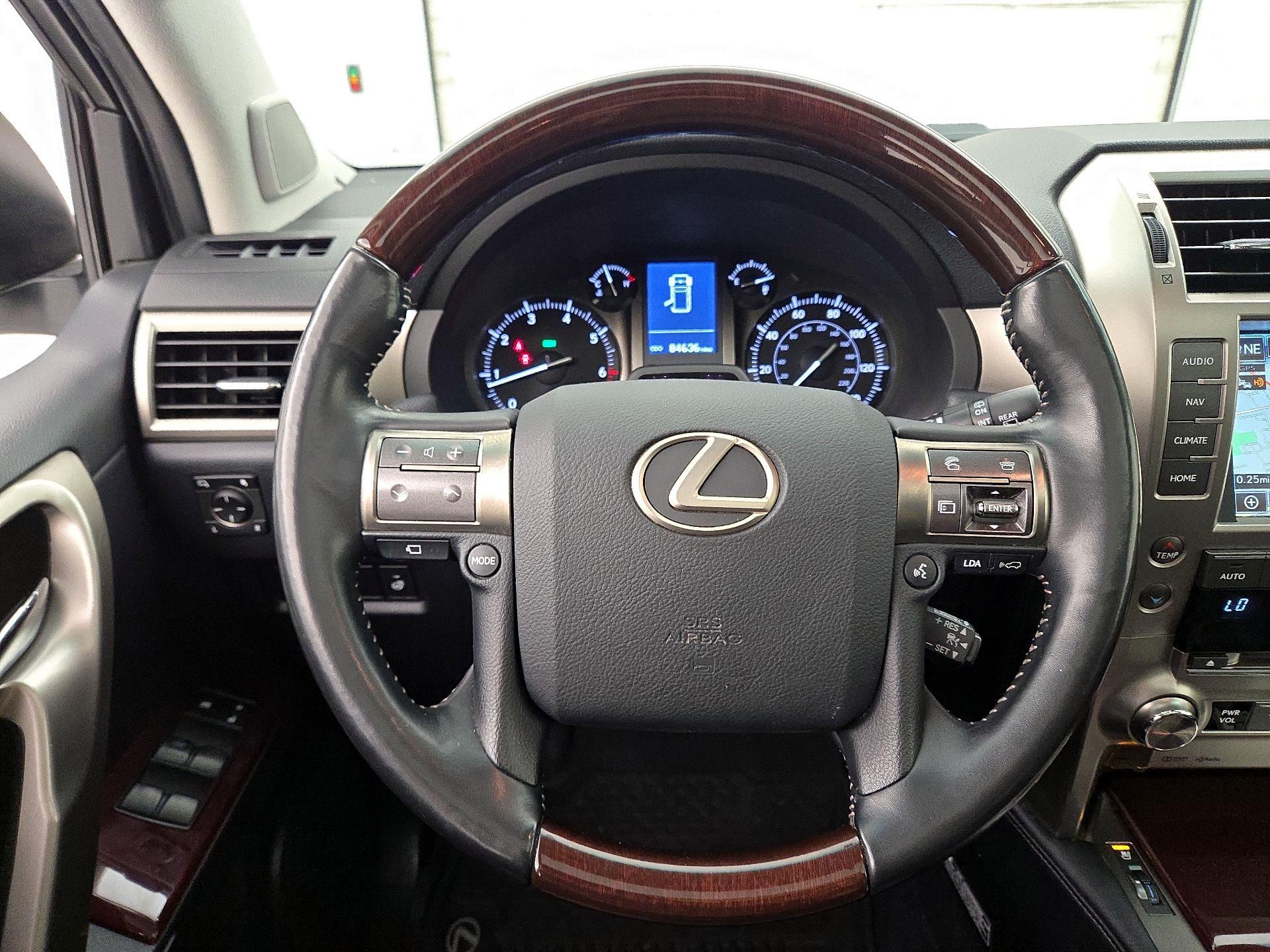Thumbnail: 2019 Lexus GX - 10