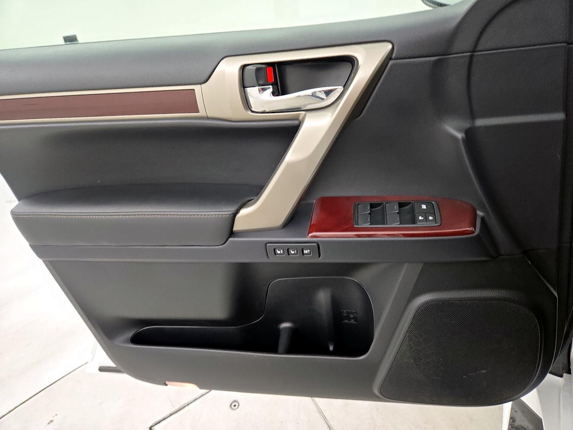 Thumbnail: 2019 Lexus GX - 12