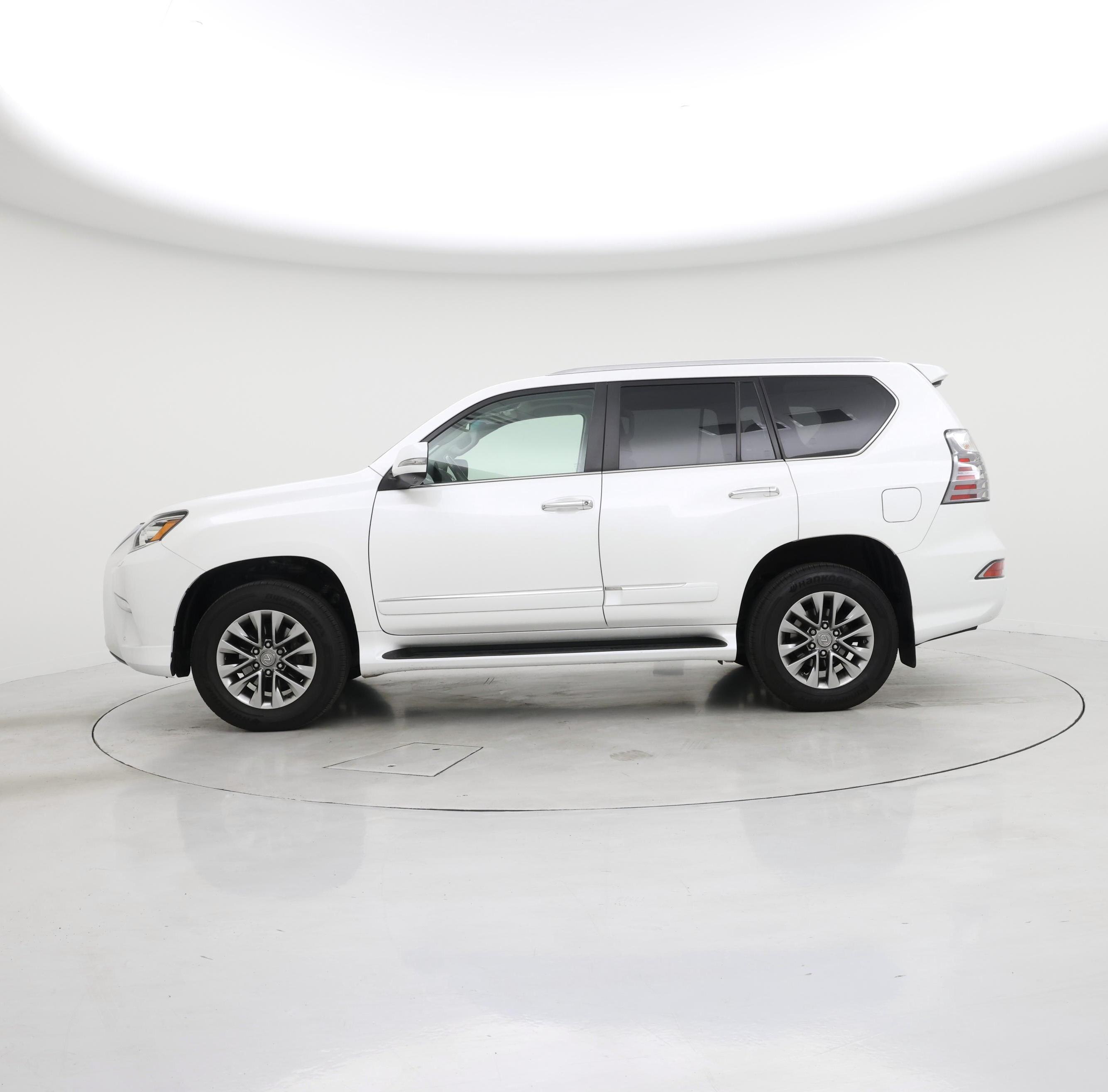 Thumbnail: 2019 Lexus GX - 3
