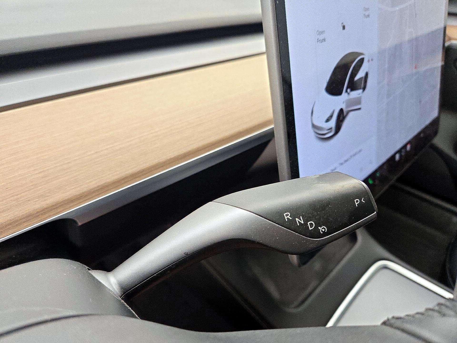 Thumbnail: 2021 Tesla Model 3 - 17