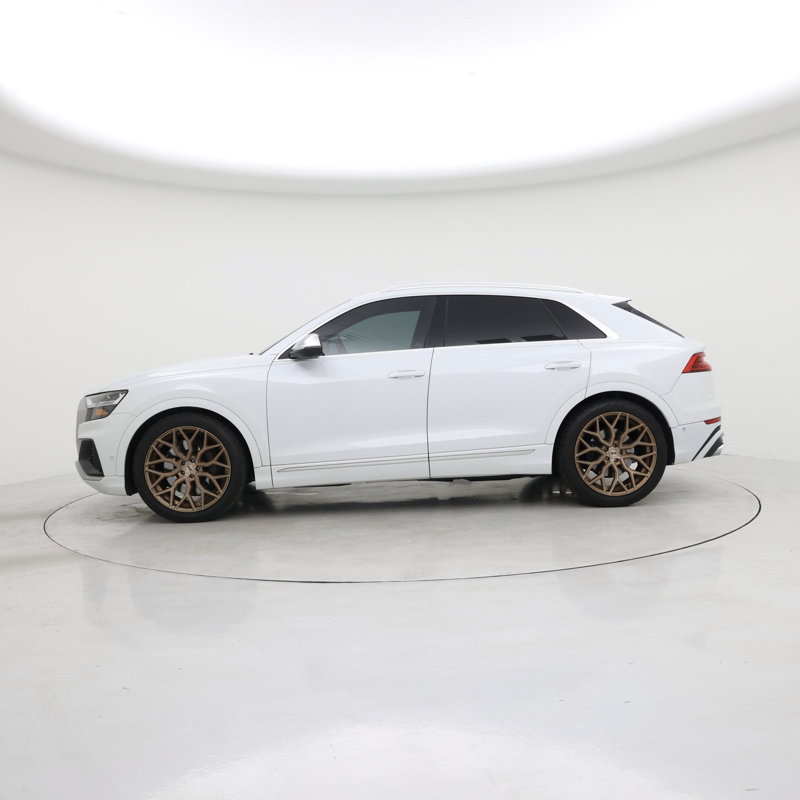 Thumbnail: 2021 Audi SQ8 - 3