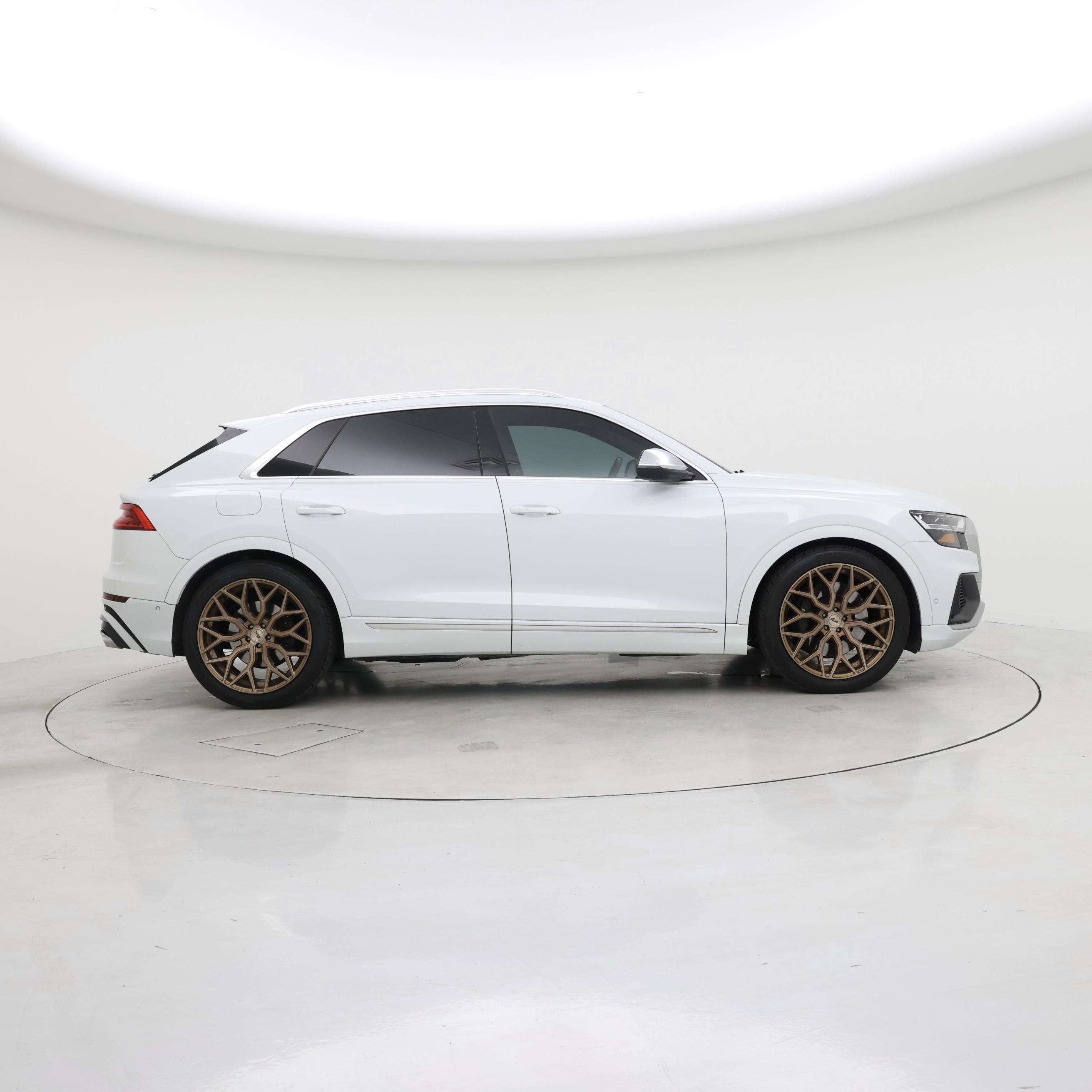 Thumbnail: 2021 Audi SQ8 - 7