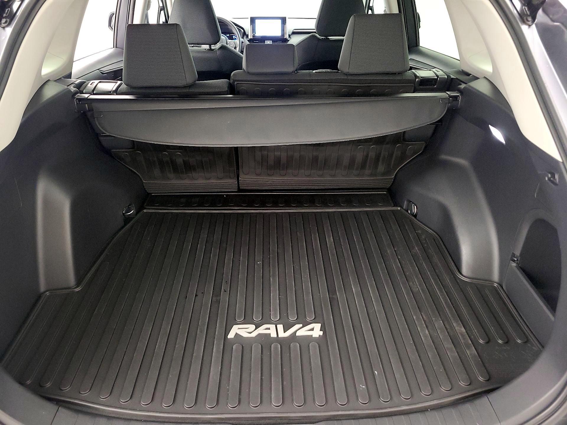 Thumbnail: 2023 Toyota RAV4 - 20