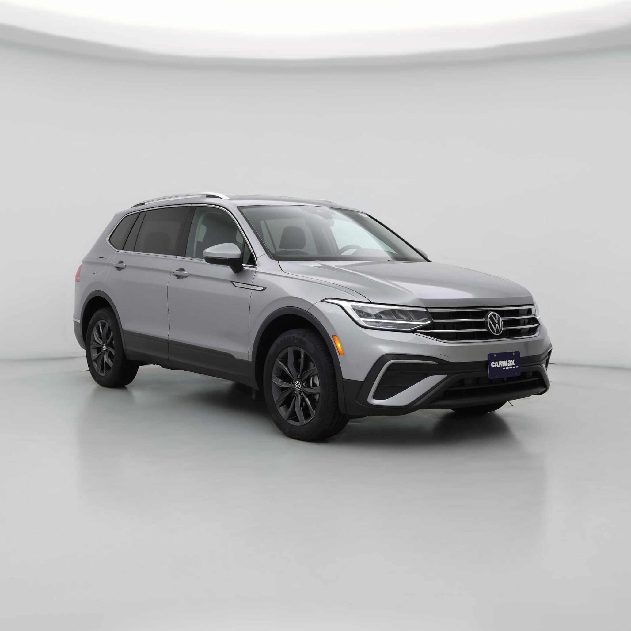 Thumbnail: 2023 Volkswagen Tiguan - 1