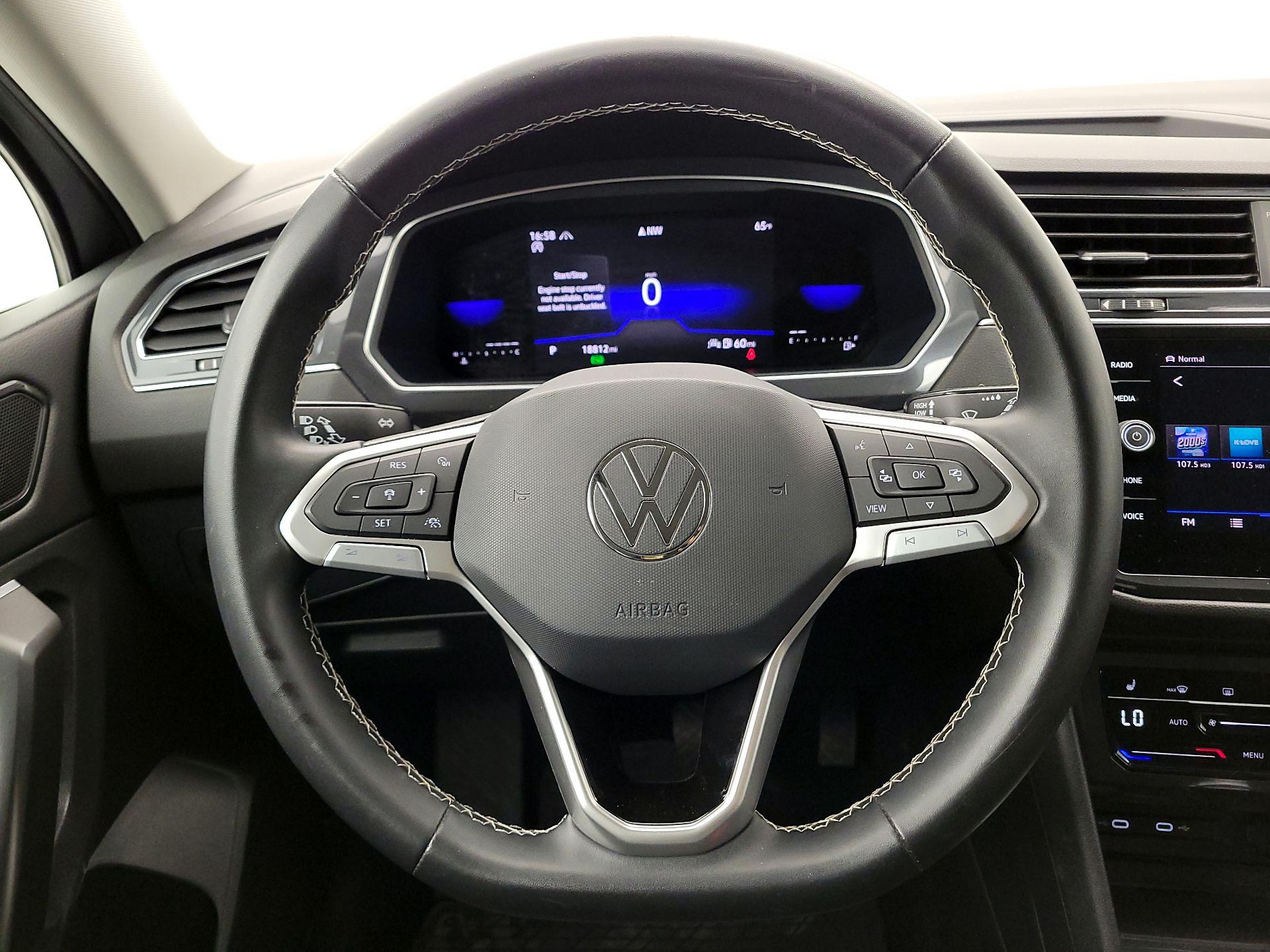 Thumbnail: 2023 Volkswagen Tiguan - 10