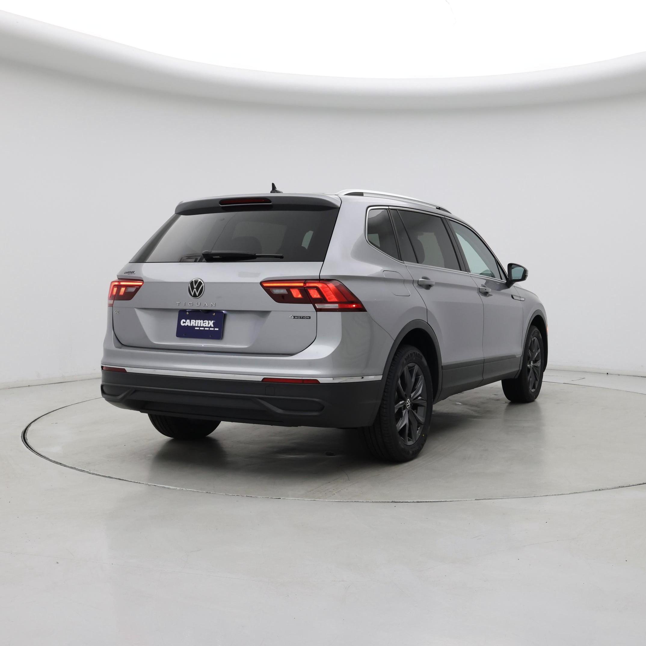 Thumbnail: 2023 Volkswagen Tiguan - 8