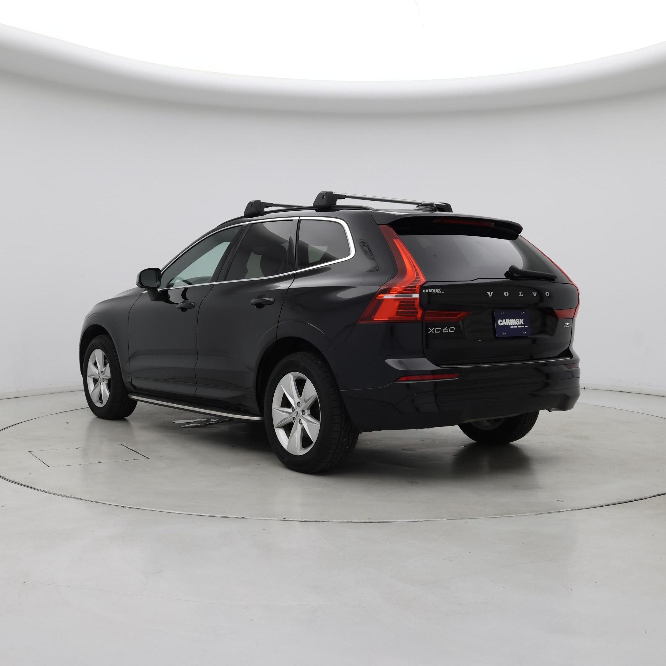 Thumbnail: 2022 Volvo XC60 - 2