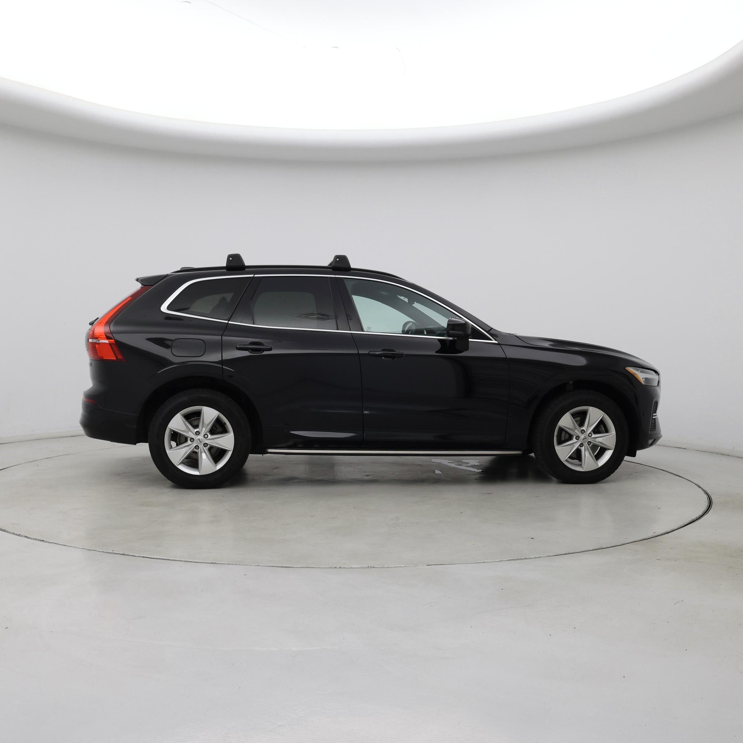 Thumbnail: 2022 Volvo XC60 - 7