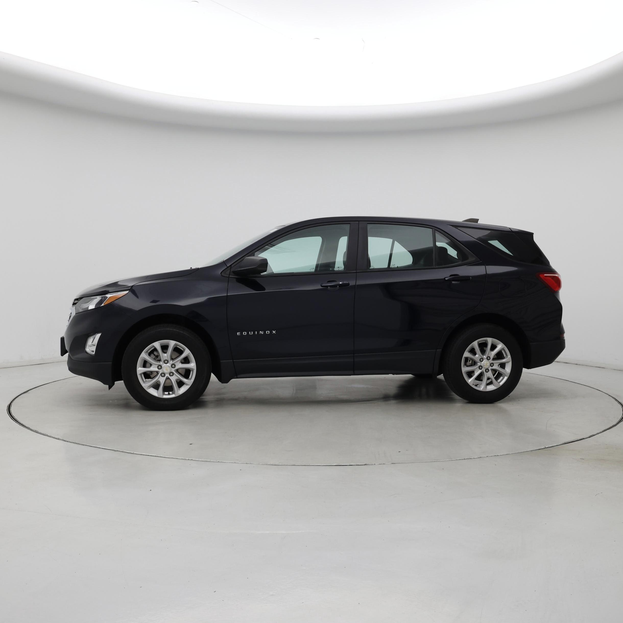 Thumbnail: 2021 Chevrolet Equinox - 3
