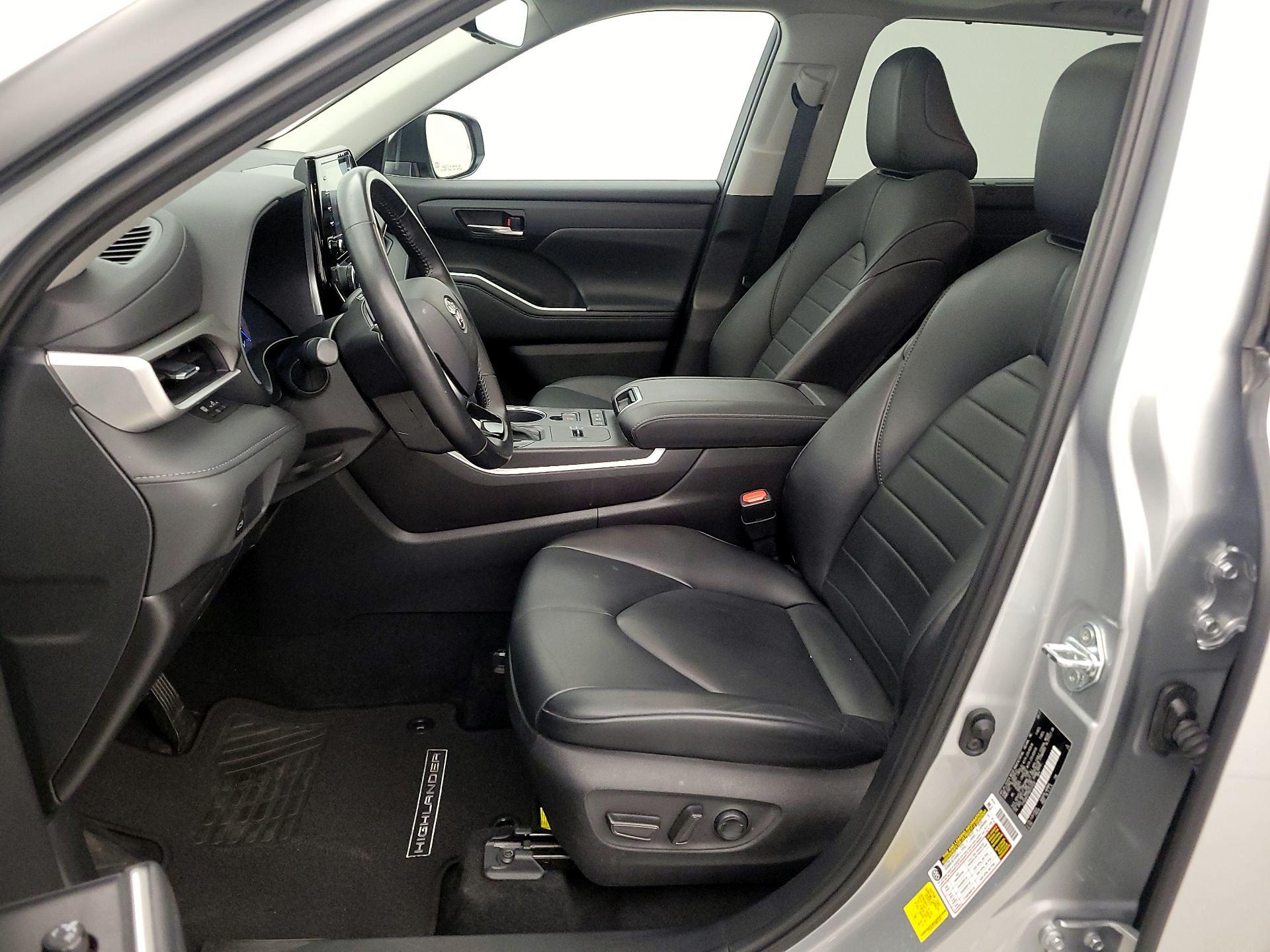 Thumbnail: 2021 Toyota Highlander - 11