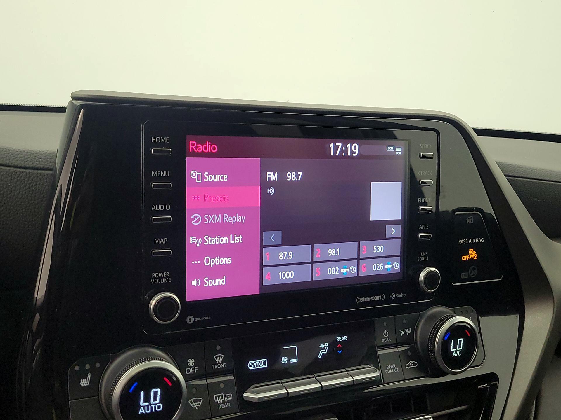 Thumbnail: 2021 Toyota Highlander - 14