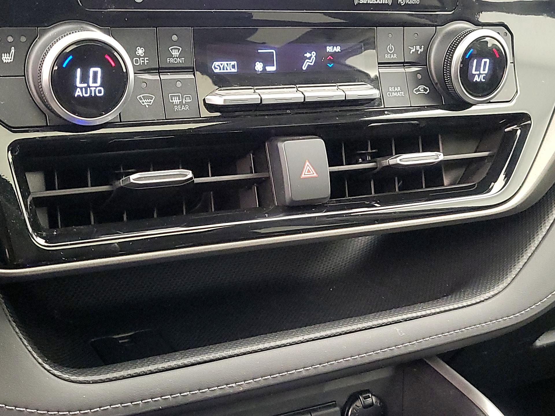 Thumbnail: 2021 Toyota Highlander - 15