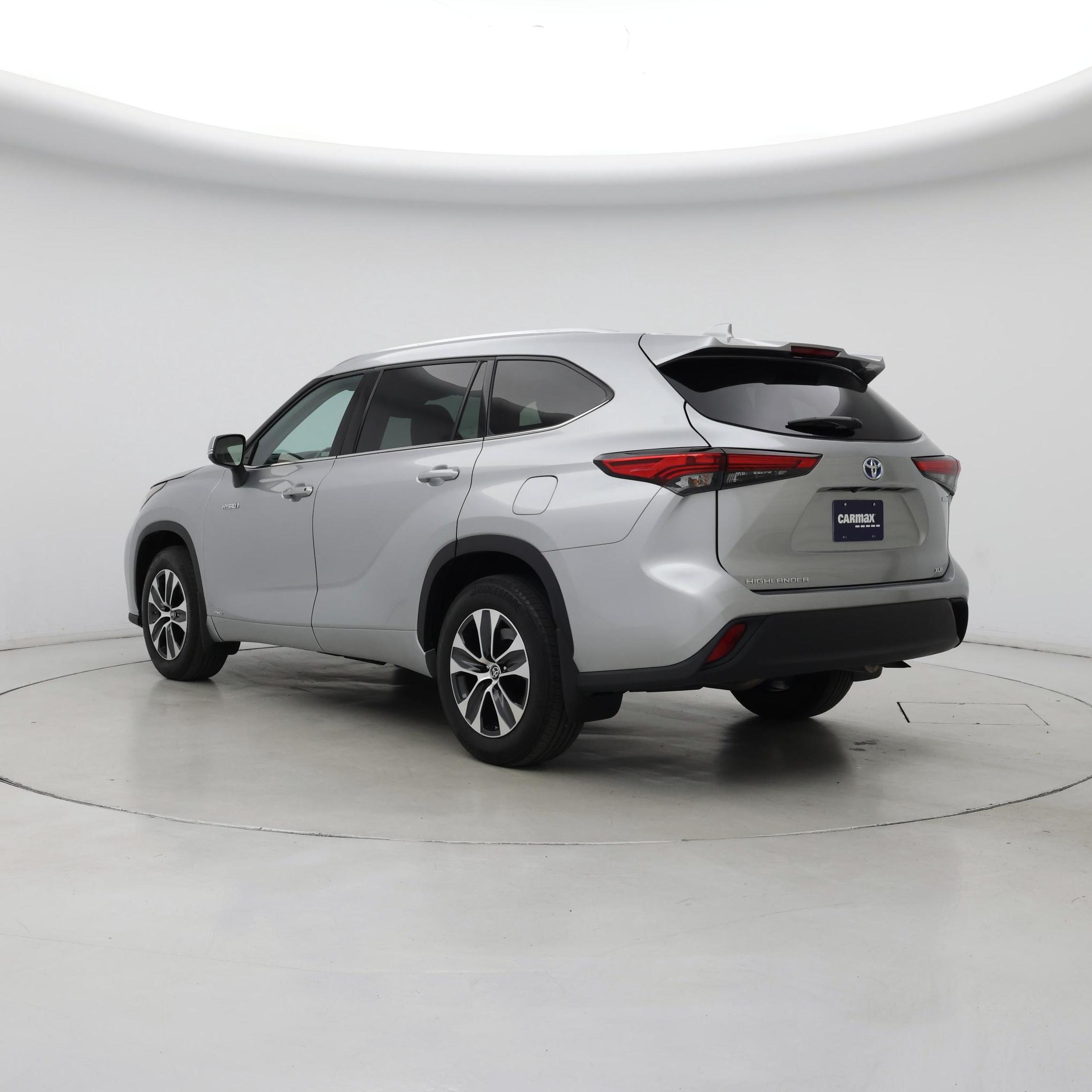 Thumbnail: 2021 Toyota Highlander - 2