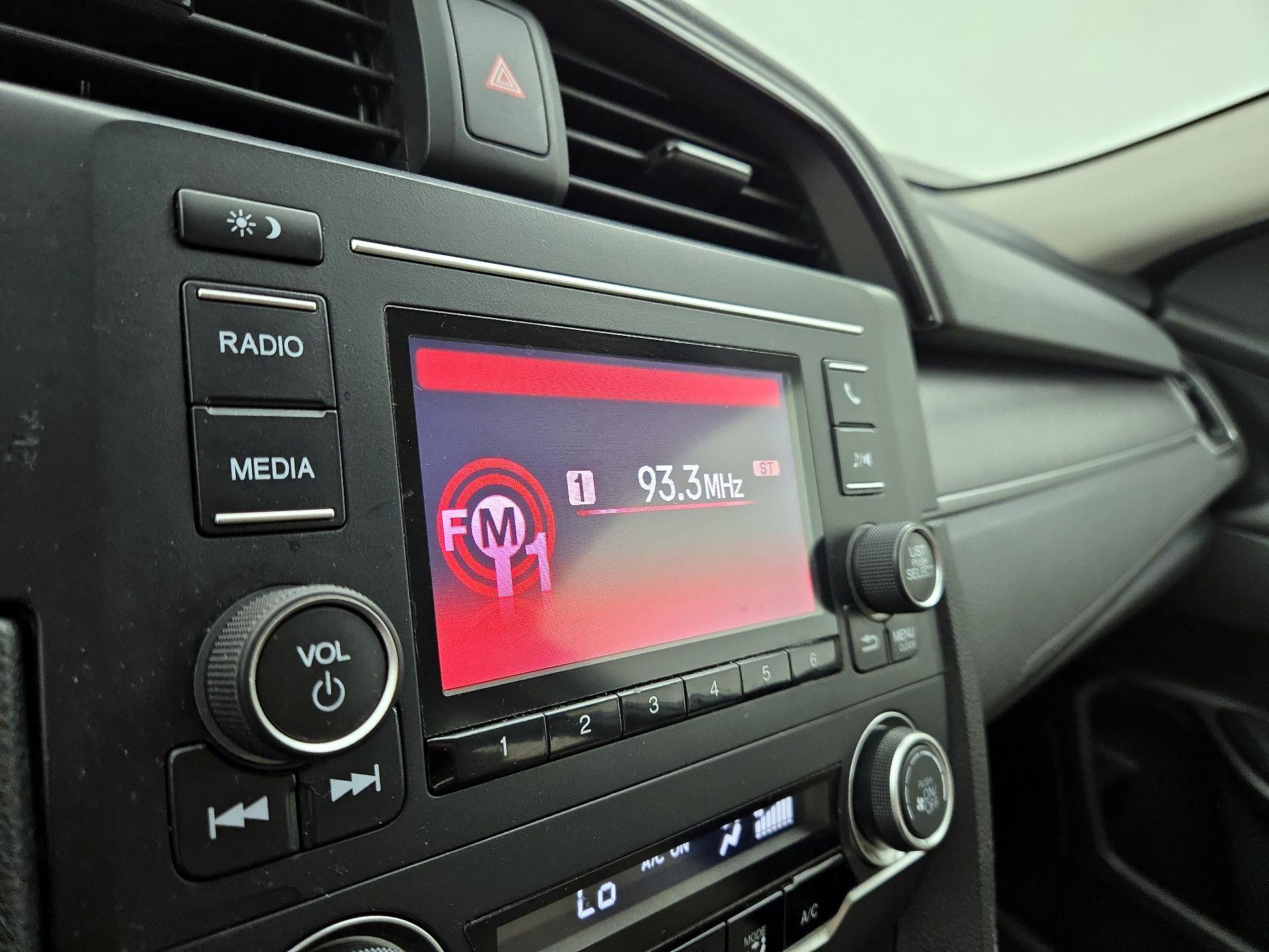 Thumbnail: 2016 Honda Civic - 15