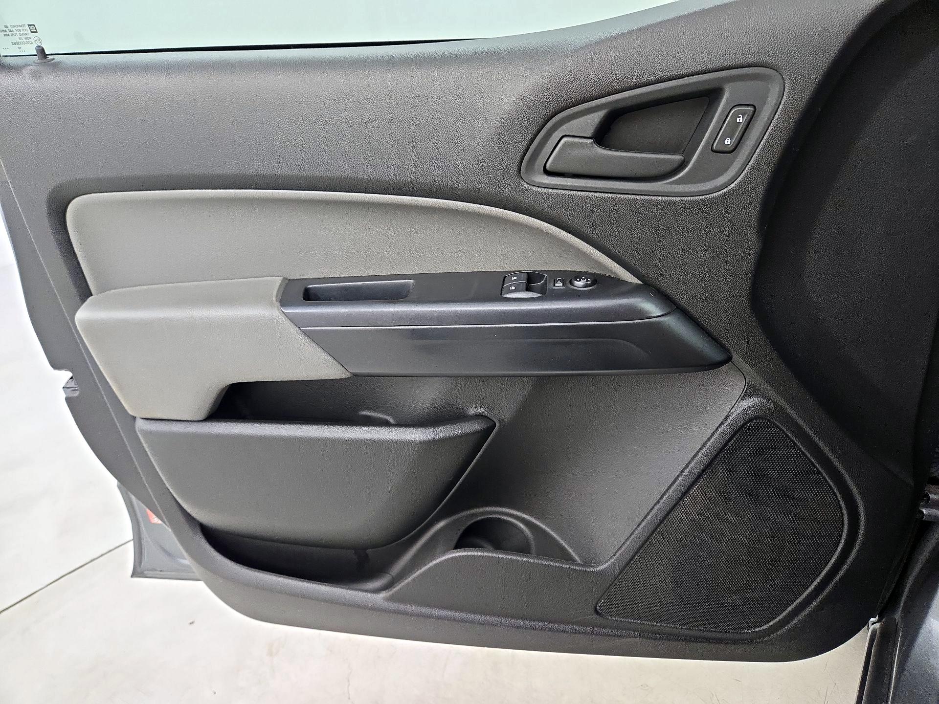 Thumbnail: 2019 Chevrolet Colorado - 12