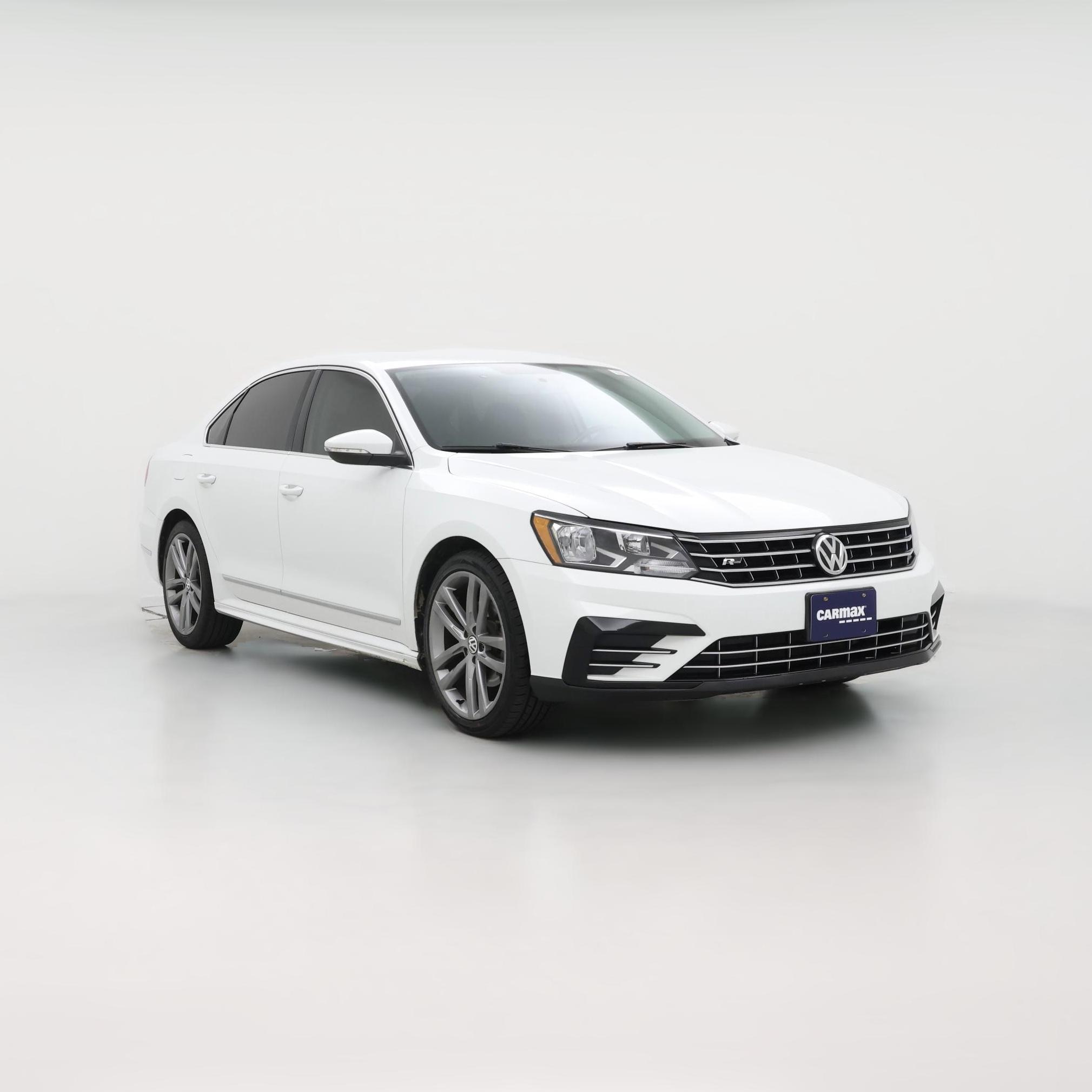 Thumbnail: 2016 Volkswagen Passat - 1