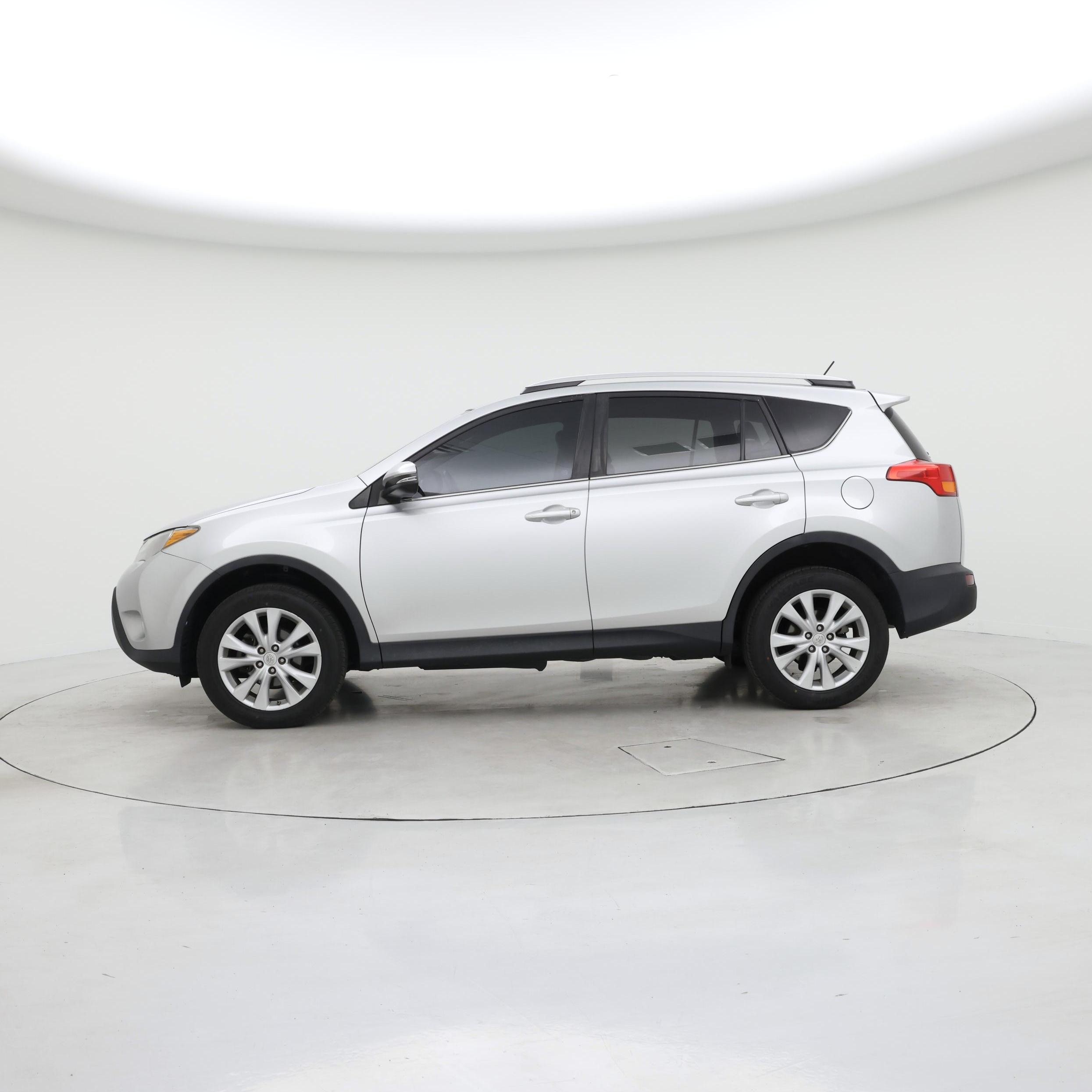 Thumbnail: 2014 Toyota RAV4 - 3
