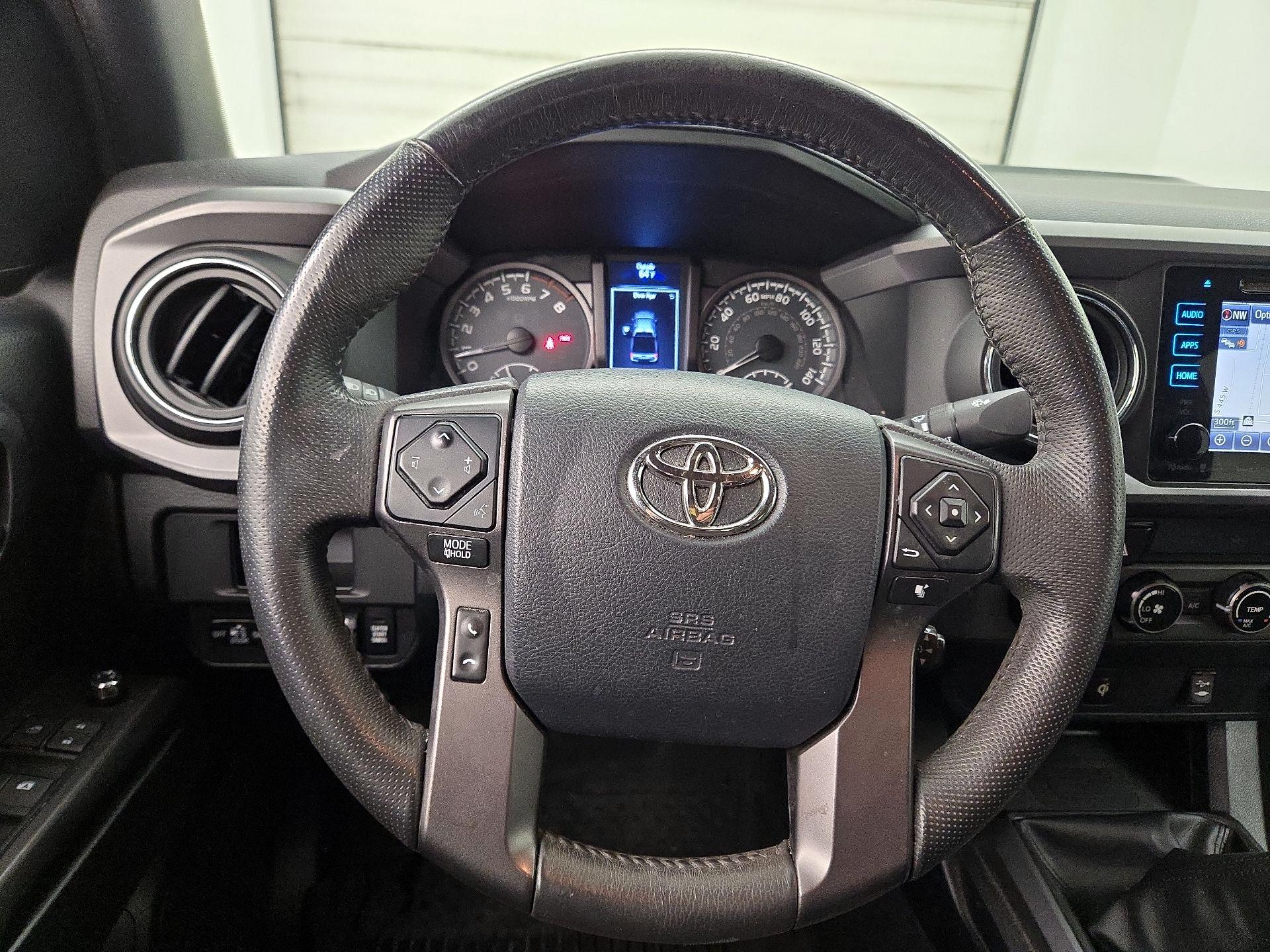 Thumbnail: 2017 Toyota Tacoma - 10