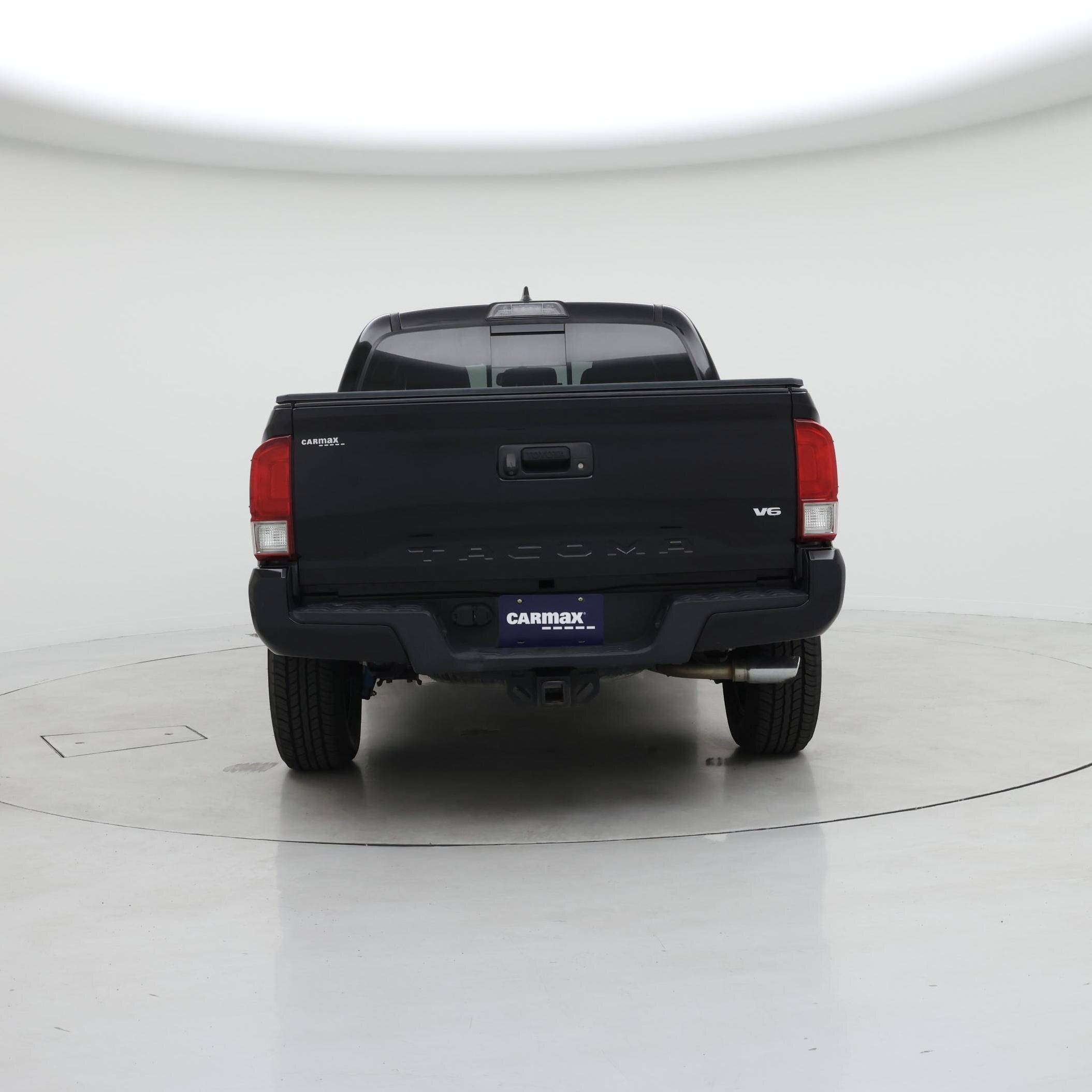 Thumbnail: 2017 Toyota Tacoma - 6