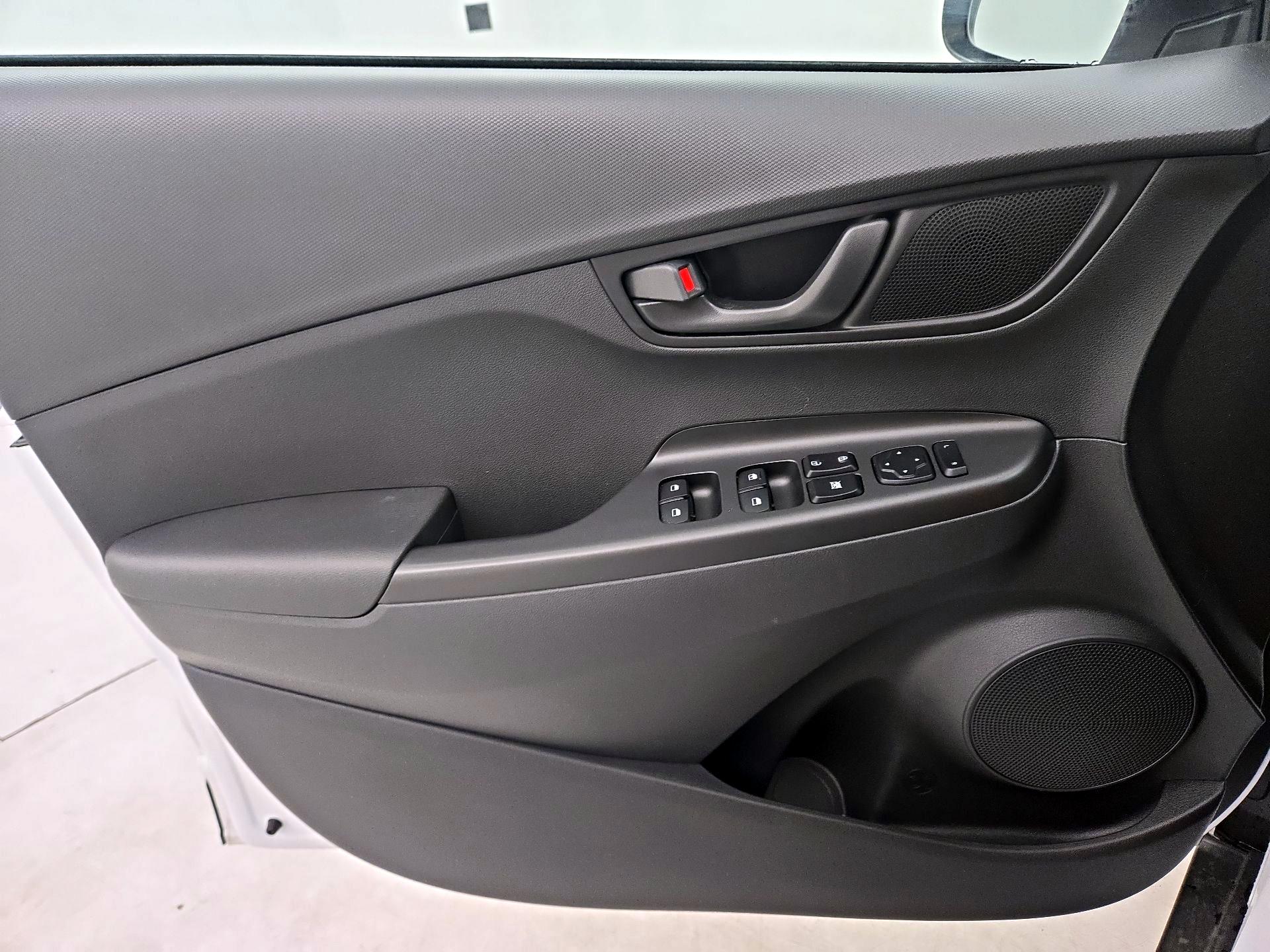 Thumbnail: 2022 Hyundai Kona - 12