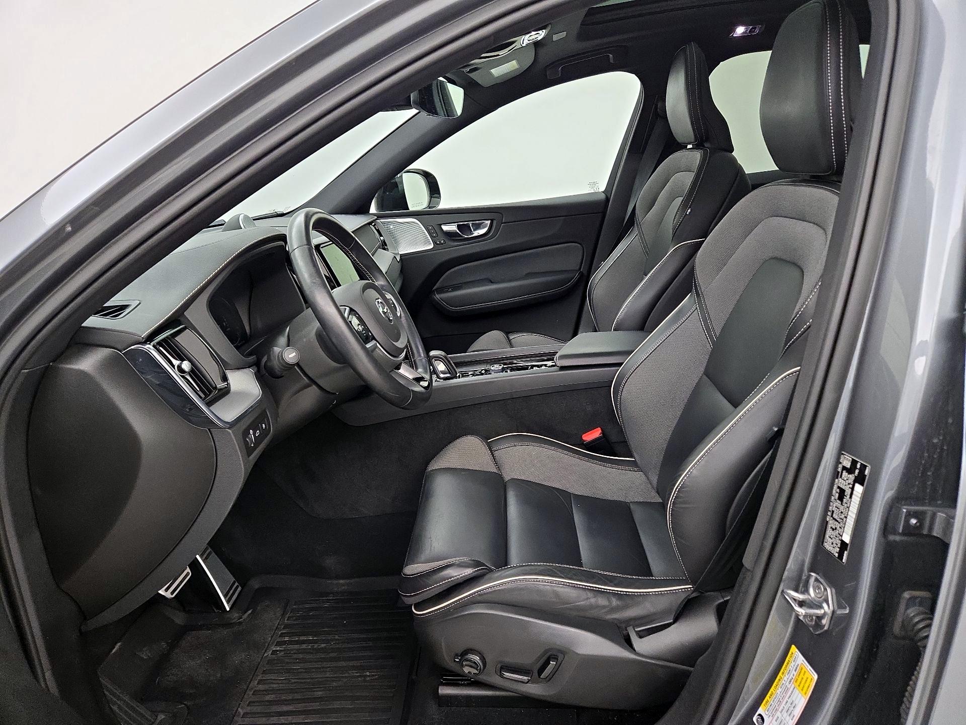 Thumbnail: 2021 Volvo XC60 - 11